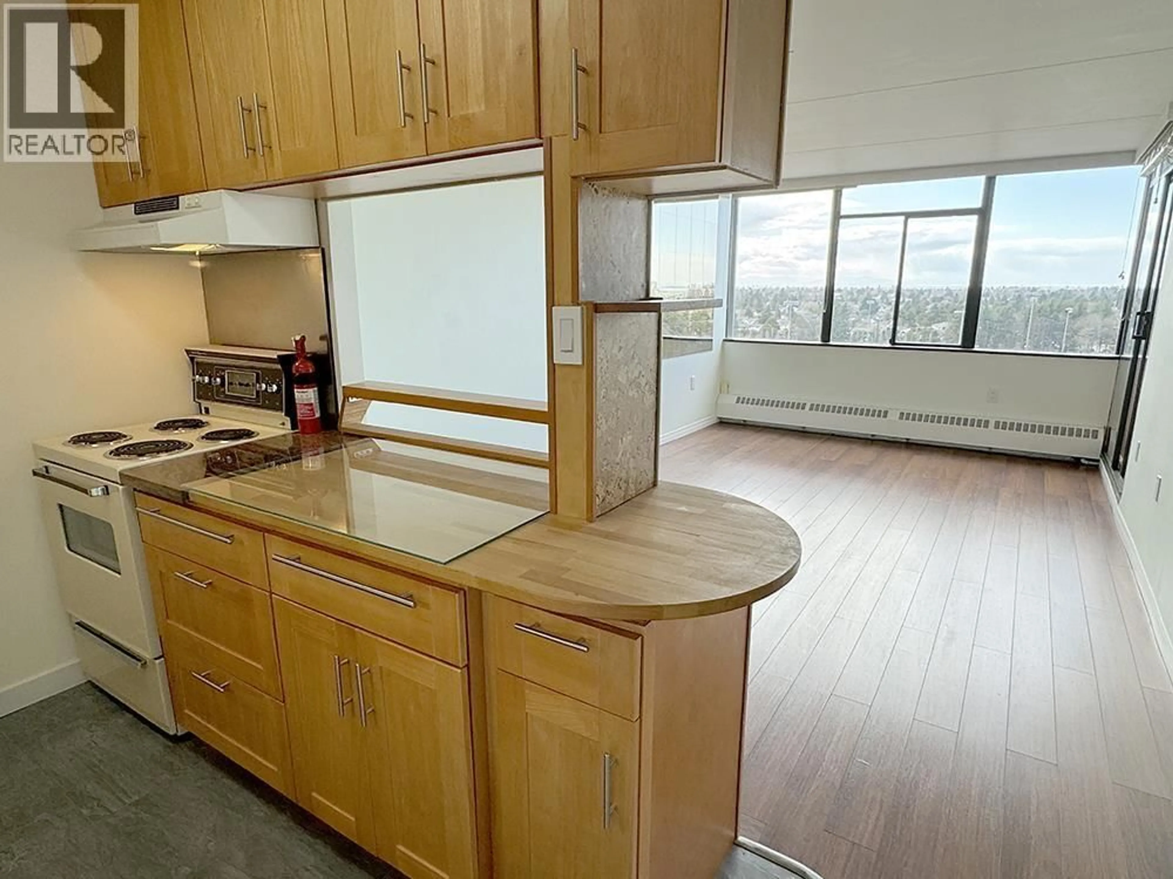 Standard kitchen, wood/laminate floor for 1408 - 6651 MINORU BOULEVARD, Richmond British Columbia V6Y1Z2