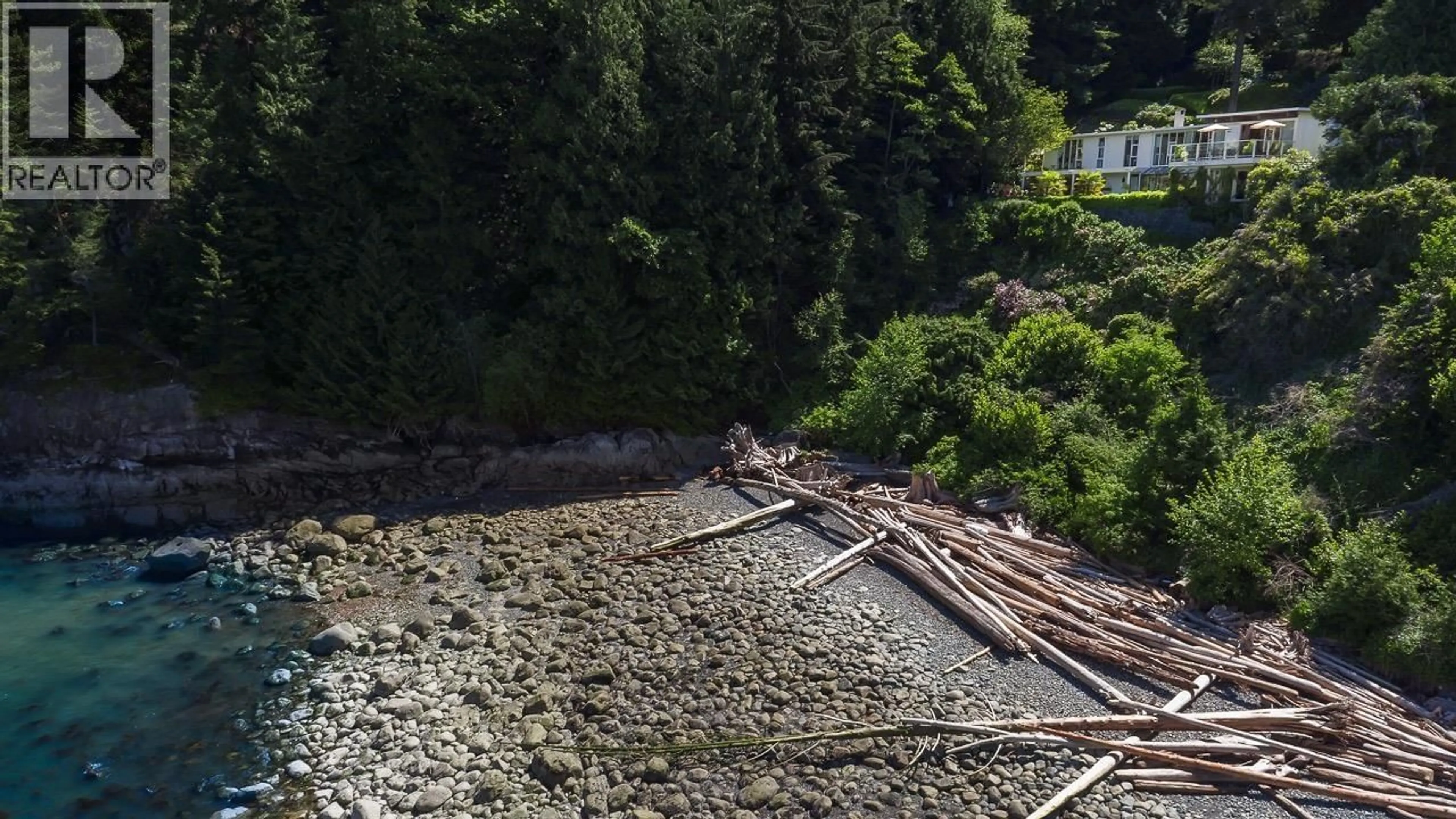 A pic from outside/outdoor area/front of a property/back of a property/a pic from drone, water/lake/river/ocean view for 7145 CLIFF ROAD, West Vancouver British Columbia V7W2L3