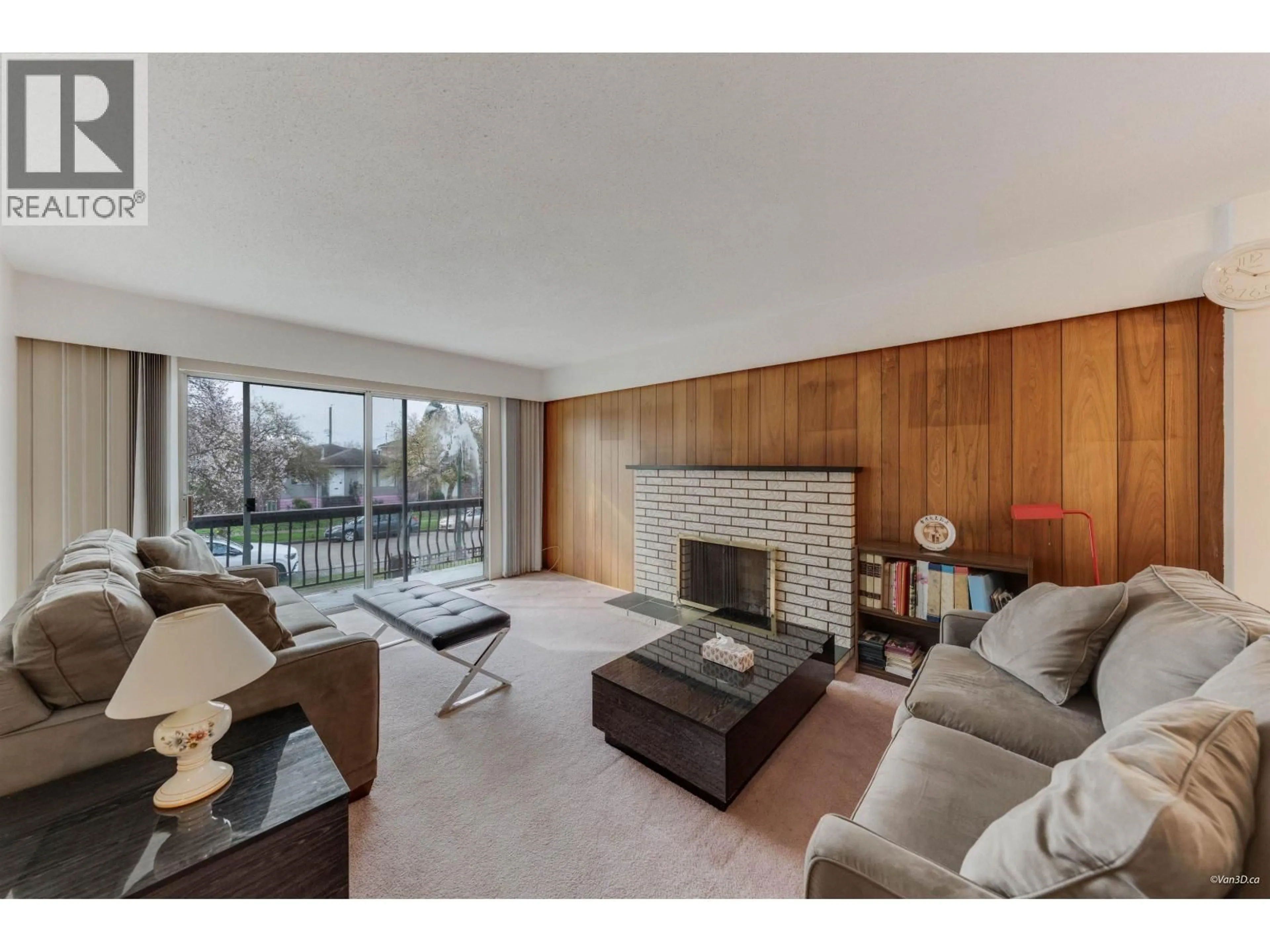 Living room with furniture, wood/laminate floor for 1961 50TH AVENUE, Vancouver British Columbia V5P1V1