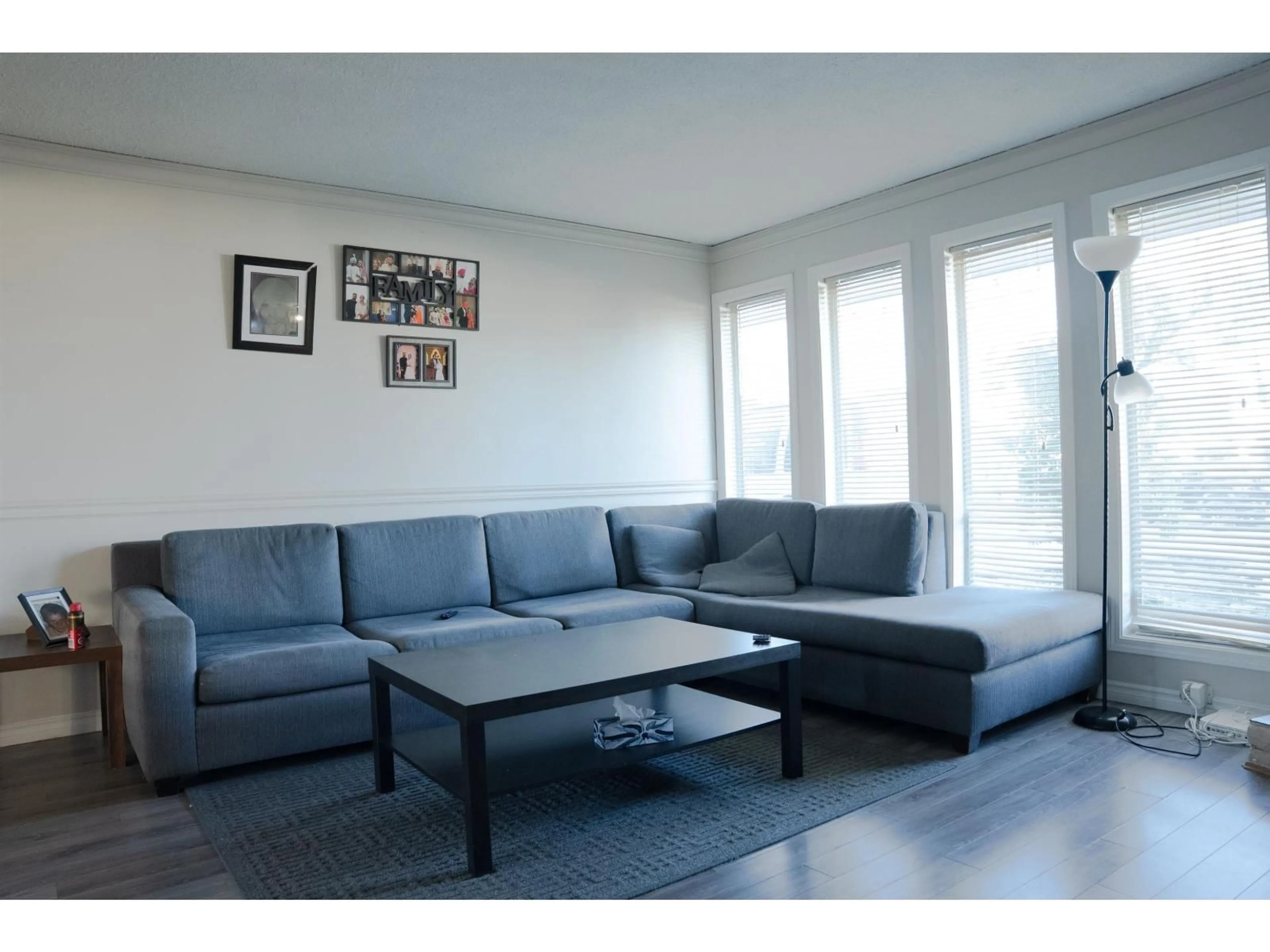 Living room with furniture, unknown for 32656 PANDORA AVENUE, Abbotsford British Columbia V2T3X1