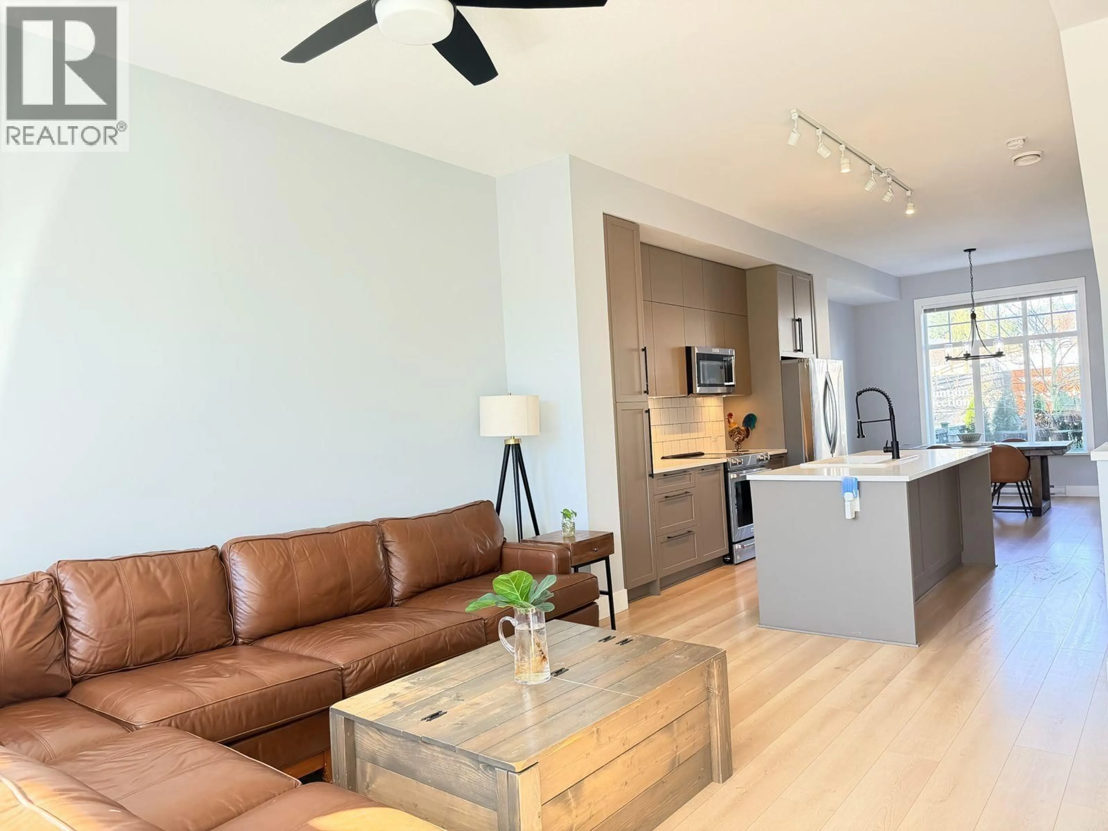 Unknown for 43 - 3552 VICTORIA DRIVE, Coquitlam British Columbia V3C3V4