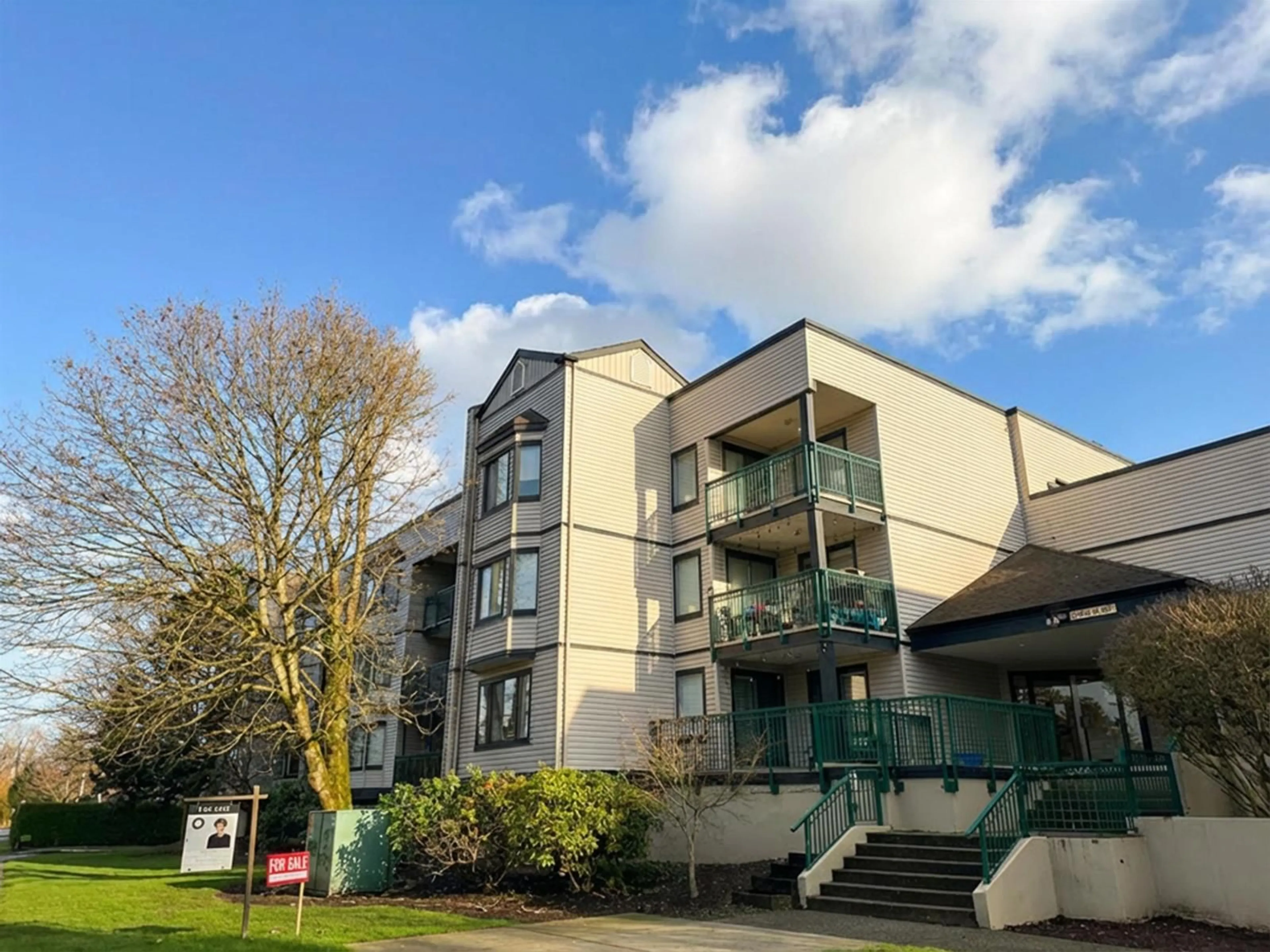 A pic from outside/outdoor area/front of a property/back of a property/a pic from drone, building for 217 - 20454 53 AVENUE, Langley British Columbia V3A7S1