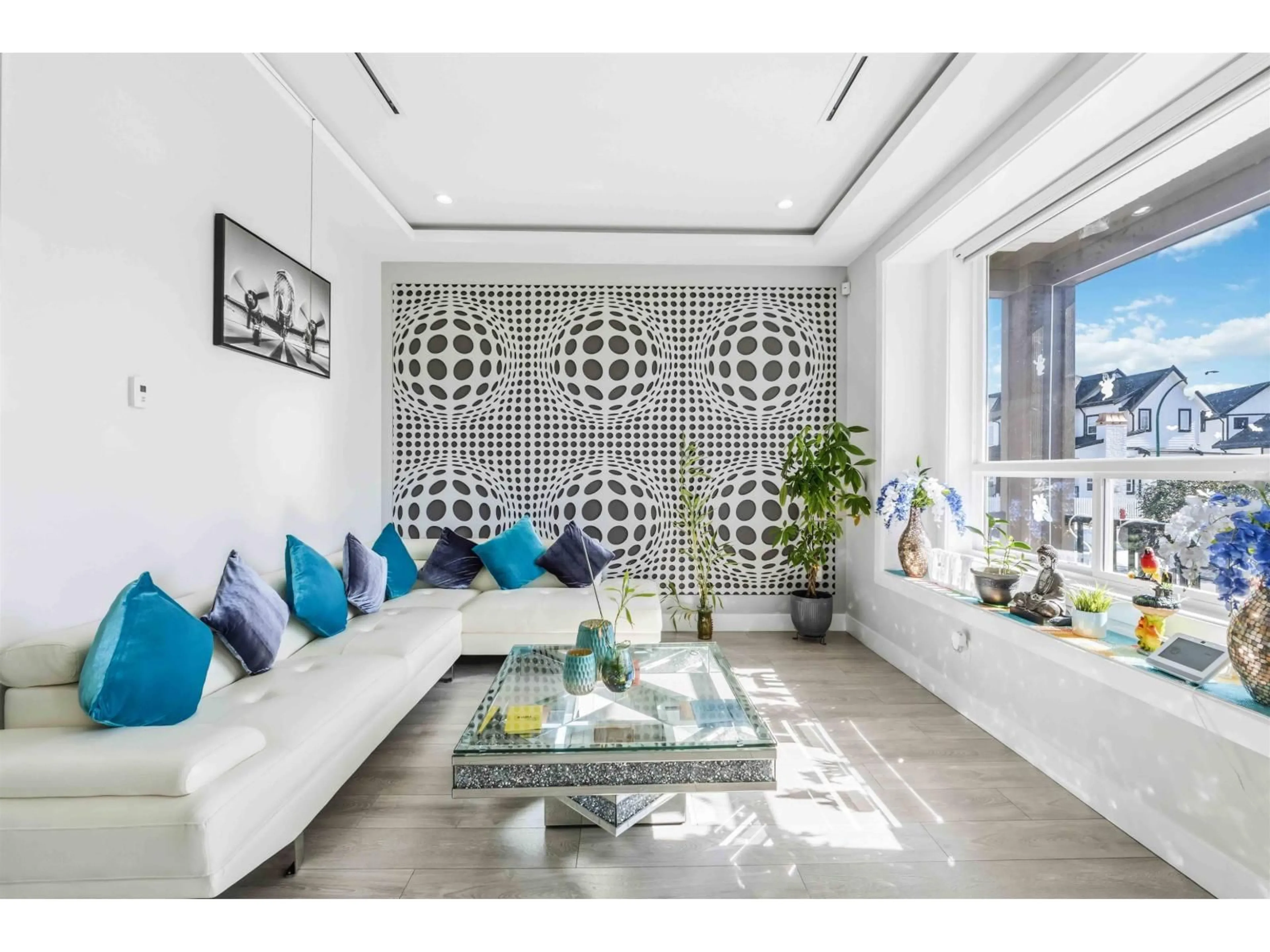 Living room with furniture, unknown for 19247 71 AVENUE, Surrey British Columbia V4N6V1