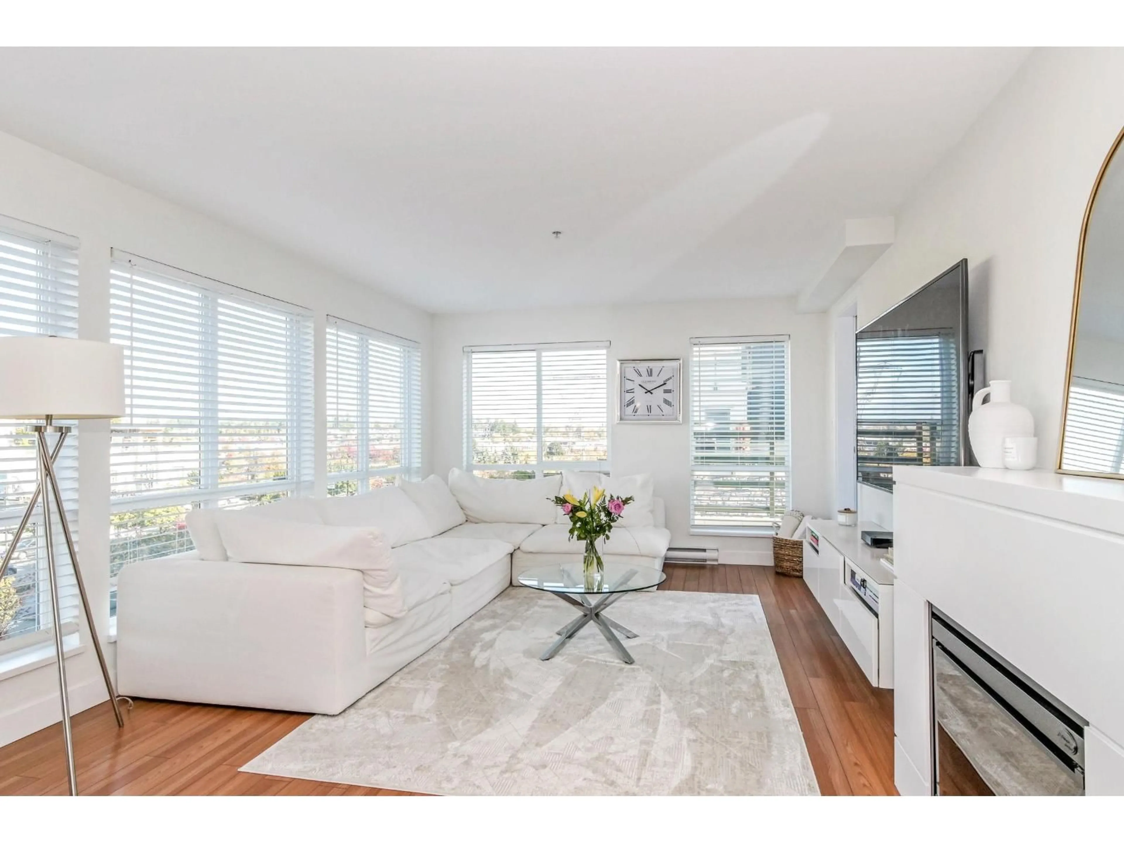 Living room with furniture, wood/laminate floor for 311 - 15775 CROYDON DRIVE, Surrey British Columbia V3Z2L6