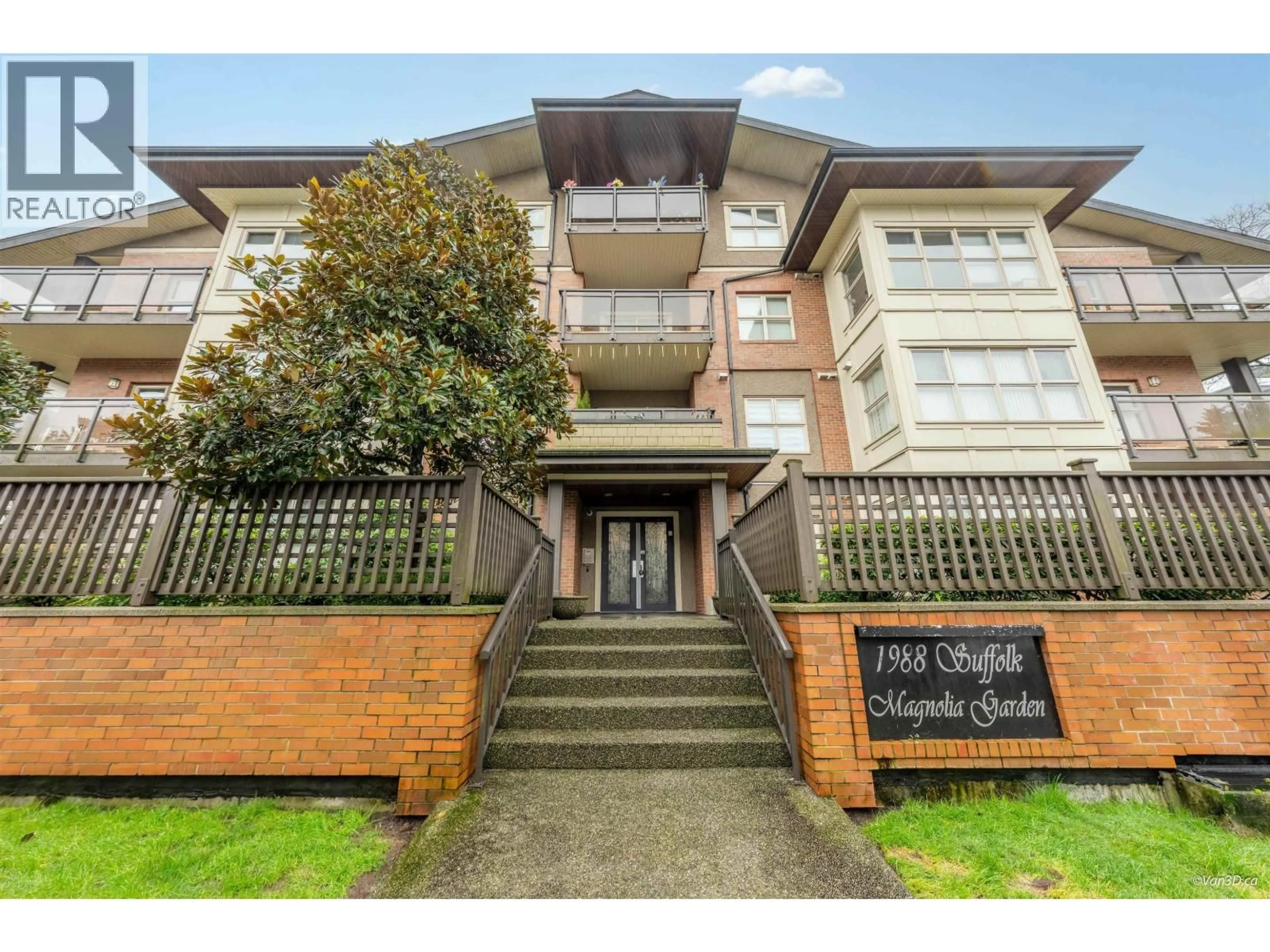 Indoor foyer for 404 - 1988 SUFFOLK AVENUE, Port Coquitlam British Columbia V3B1H2