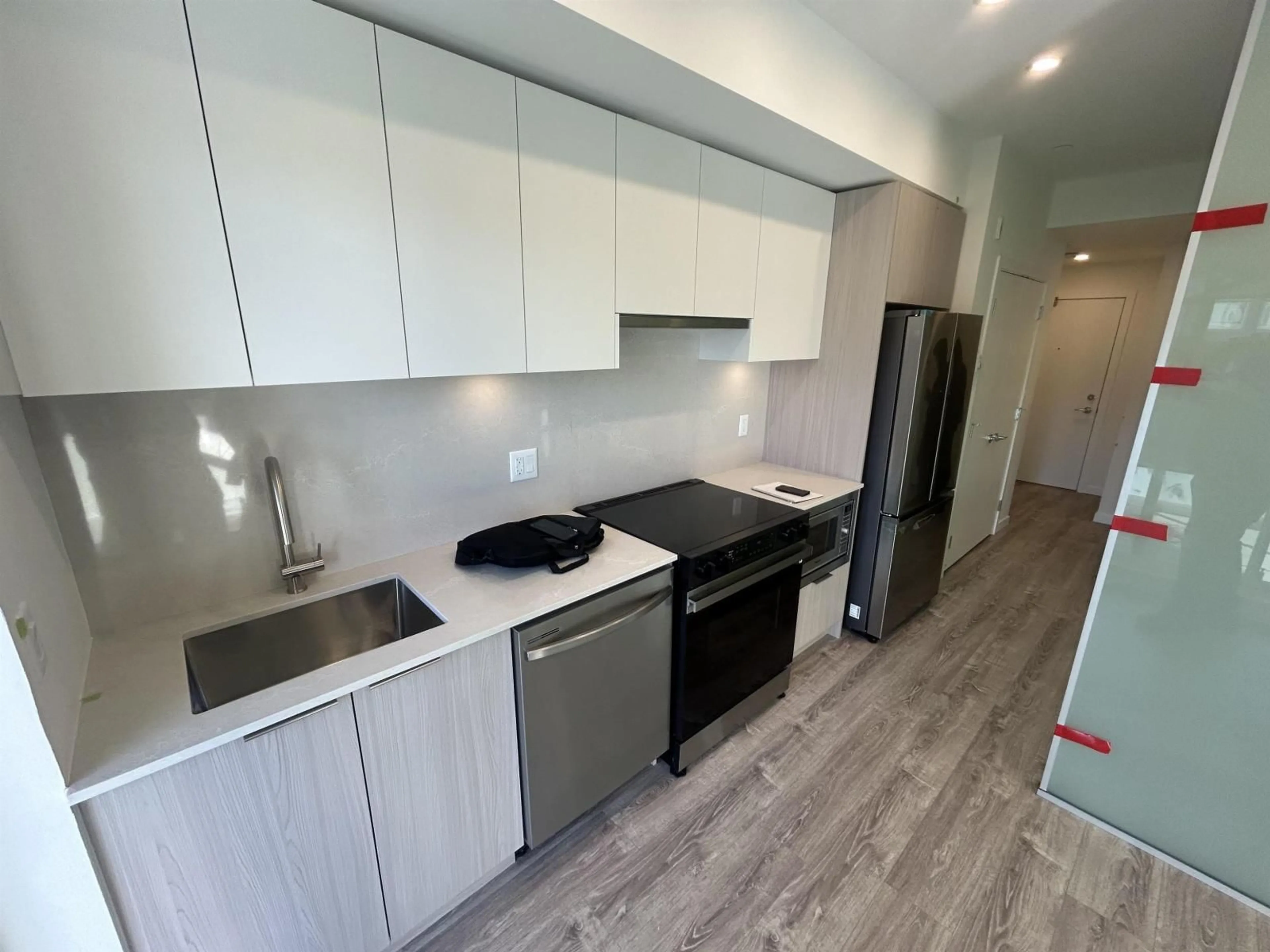Standard kitchen, unknown for W212 - 10828 139A STREET, Surrey British Columbia V3R0H3