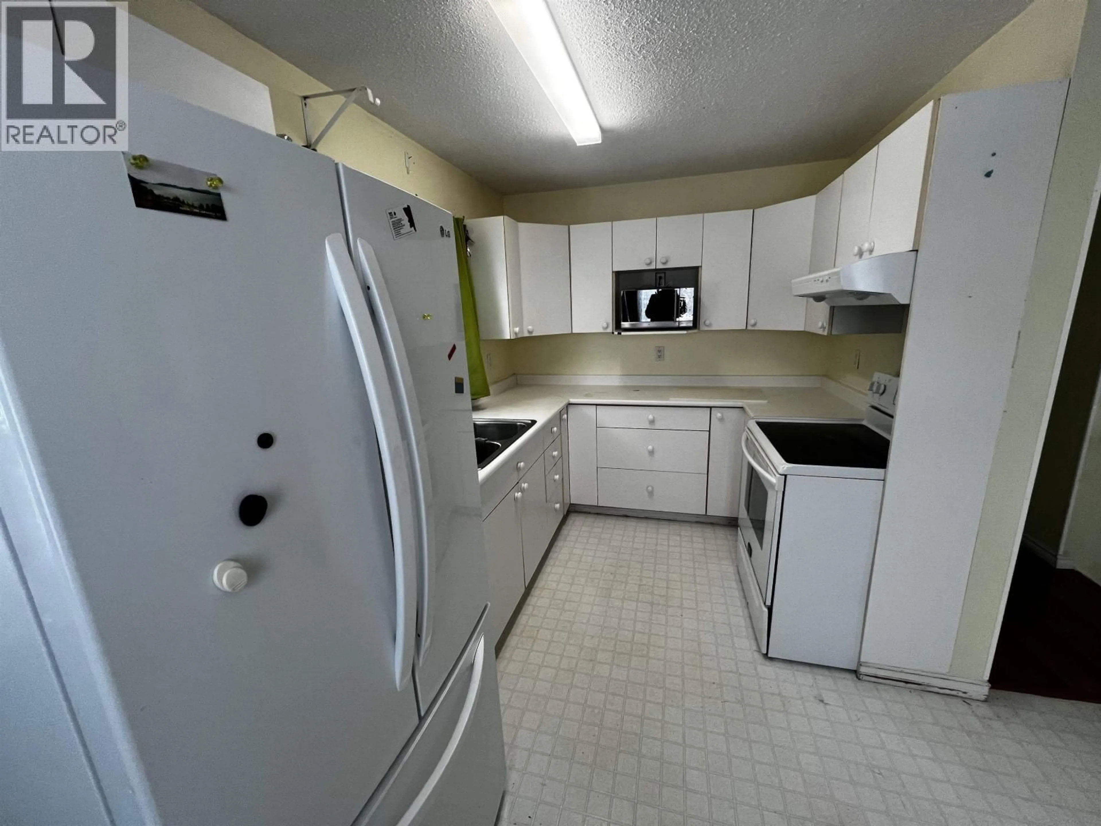 Standard kitchen, unknown for 22 REGAN STREET, Granisle British Columbia V0J1W0