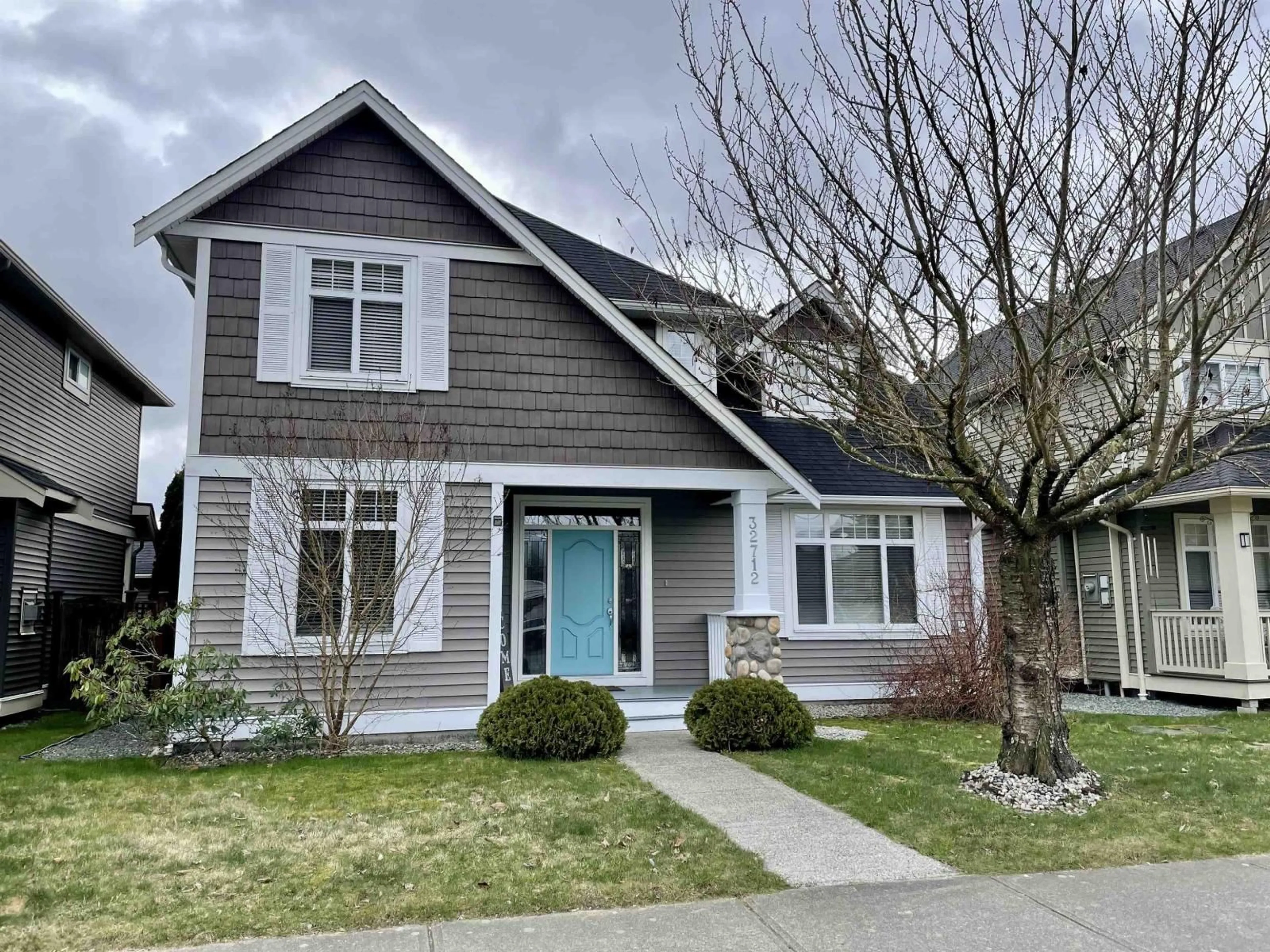 Home with vinyl exterior material, street for 32712 TUNBRIDGE AVENUE, Mission British Columbia V4S0B6