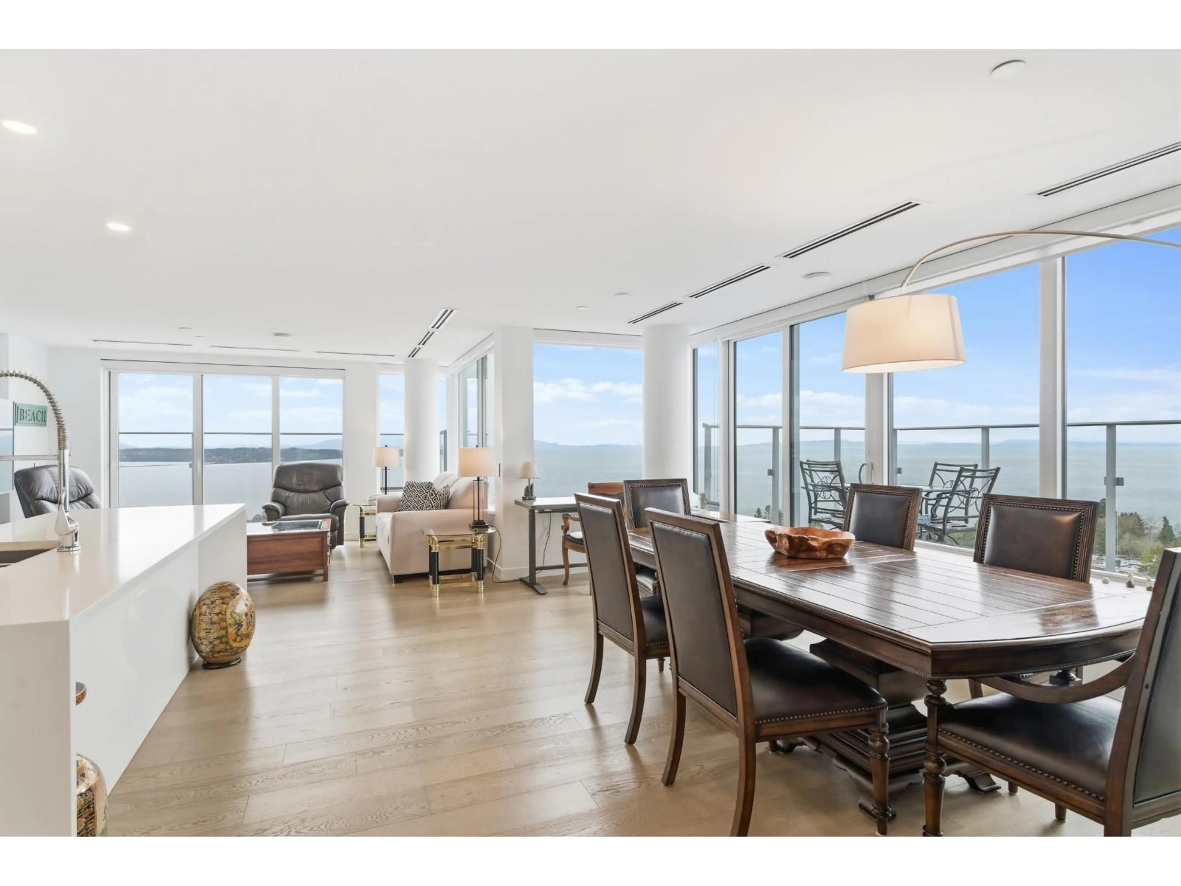 Unknown for 1404 - 1441 JOHNSTON ROAD, White Rock British Columbia V4B3Z4