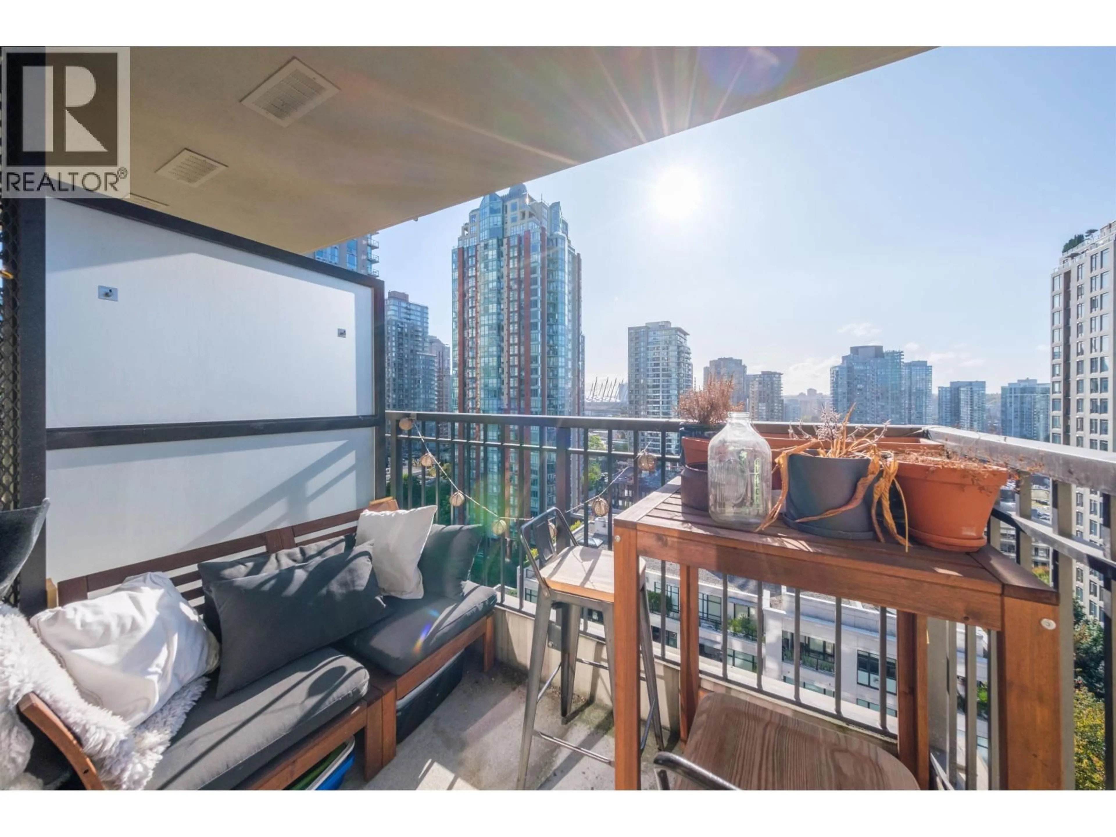 Balcony in the apartment, city buildings view from balcony for 1507 - 989 RICHARDS STREET, Vancouver British Columbia V6B6R6