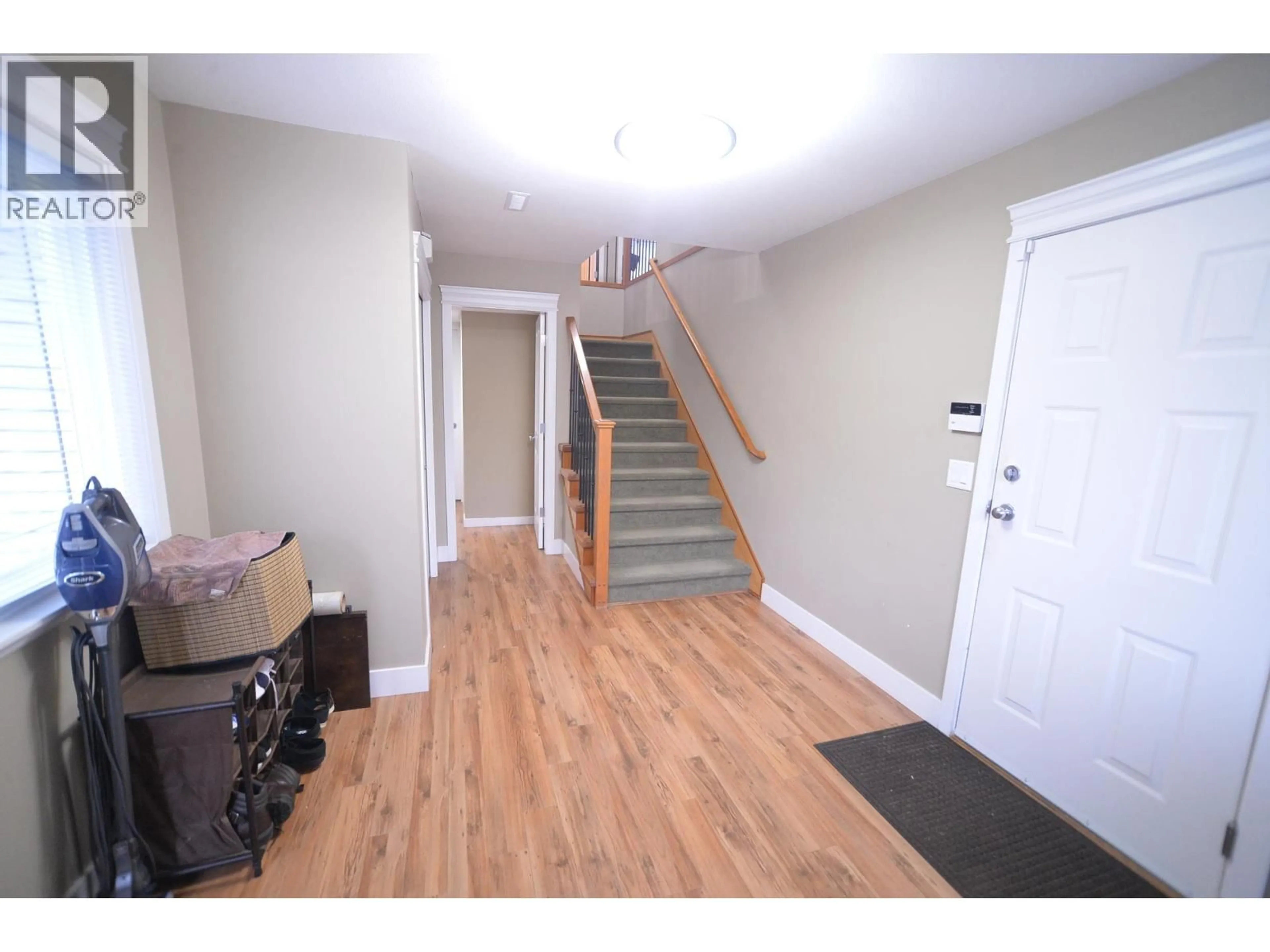 Indoor foyer for 23161 123 AVENUE, Maple Ridge British Columbia V2X7Y9