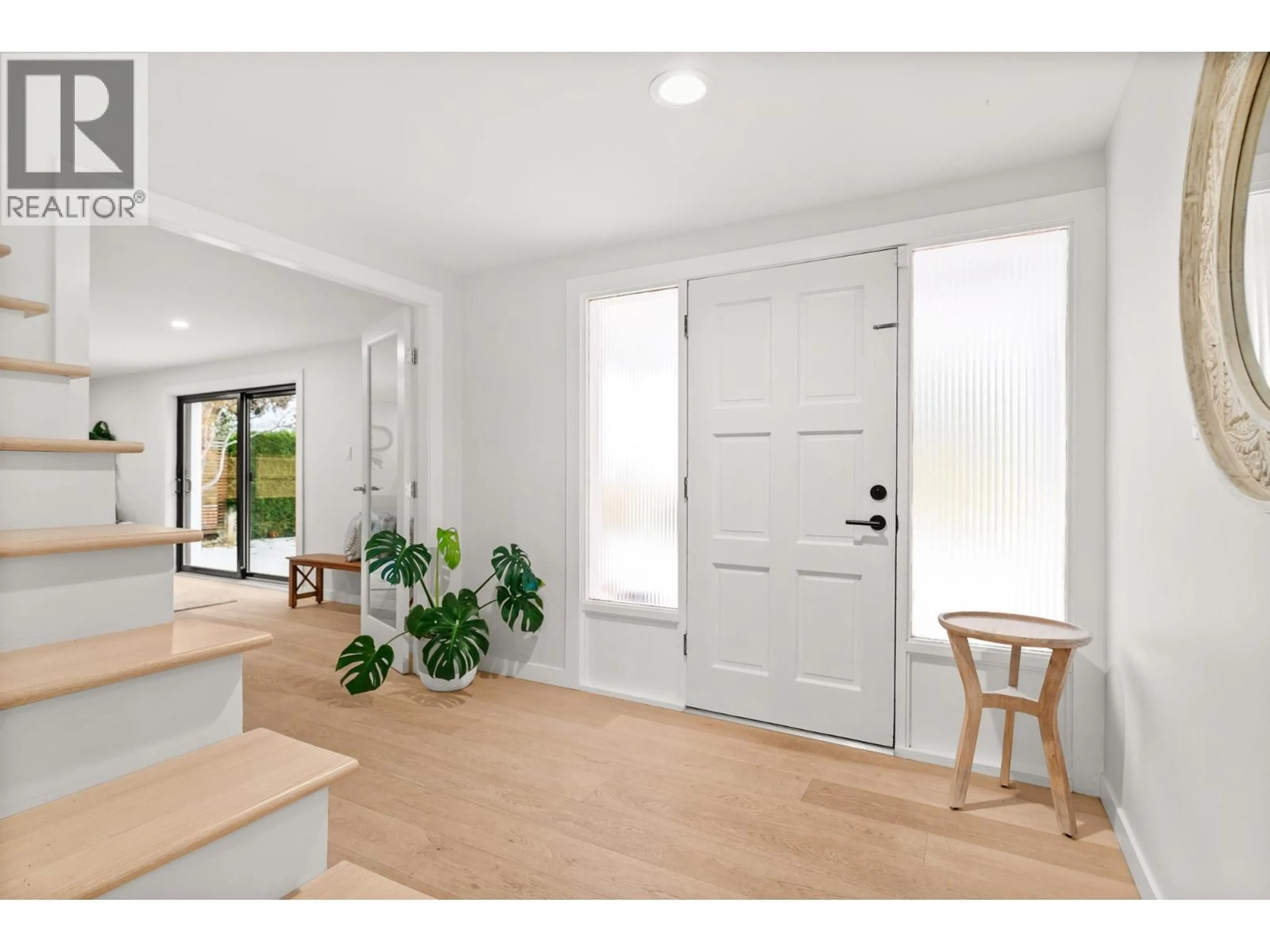 Indoor entryway for 1017 WALALEE DRIVE, Delta British Columbia V4M2L9