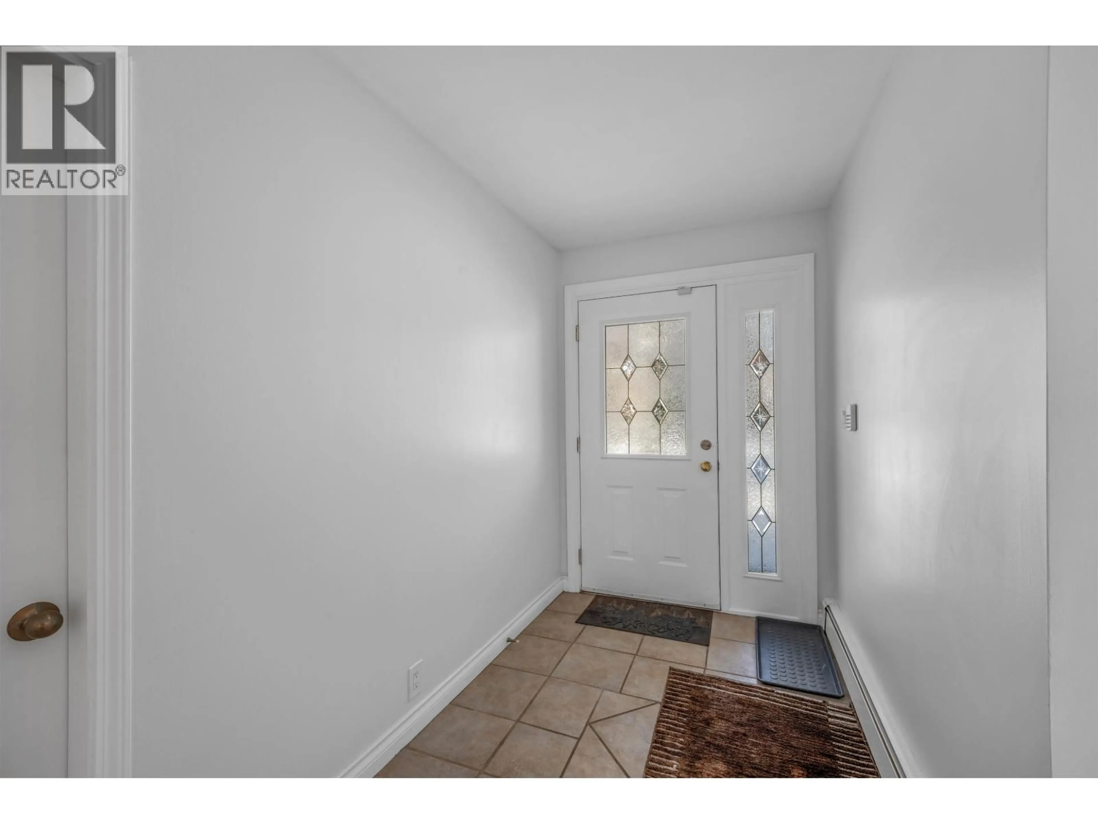 Indoor entryway for 2725 POLARIS ROAD, Prince George British Columbia V2N5L3