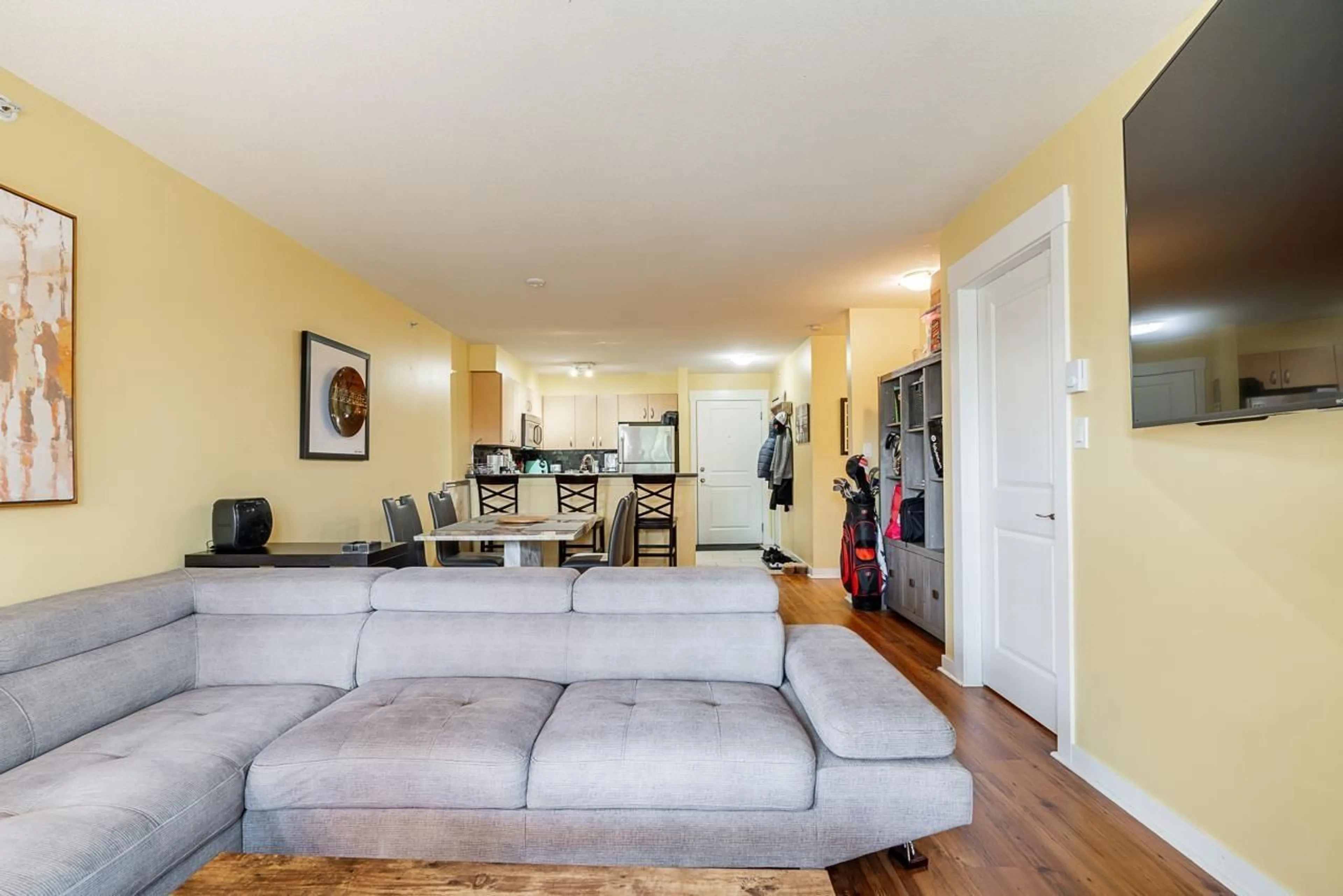 Living room with furniture, unknown for 412 - 20750 DUNCAN WAY, Langley British Columbia V3A9J6