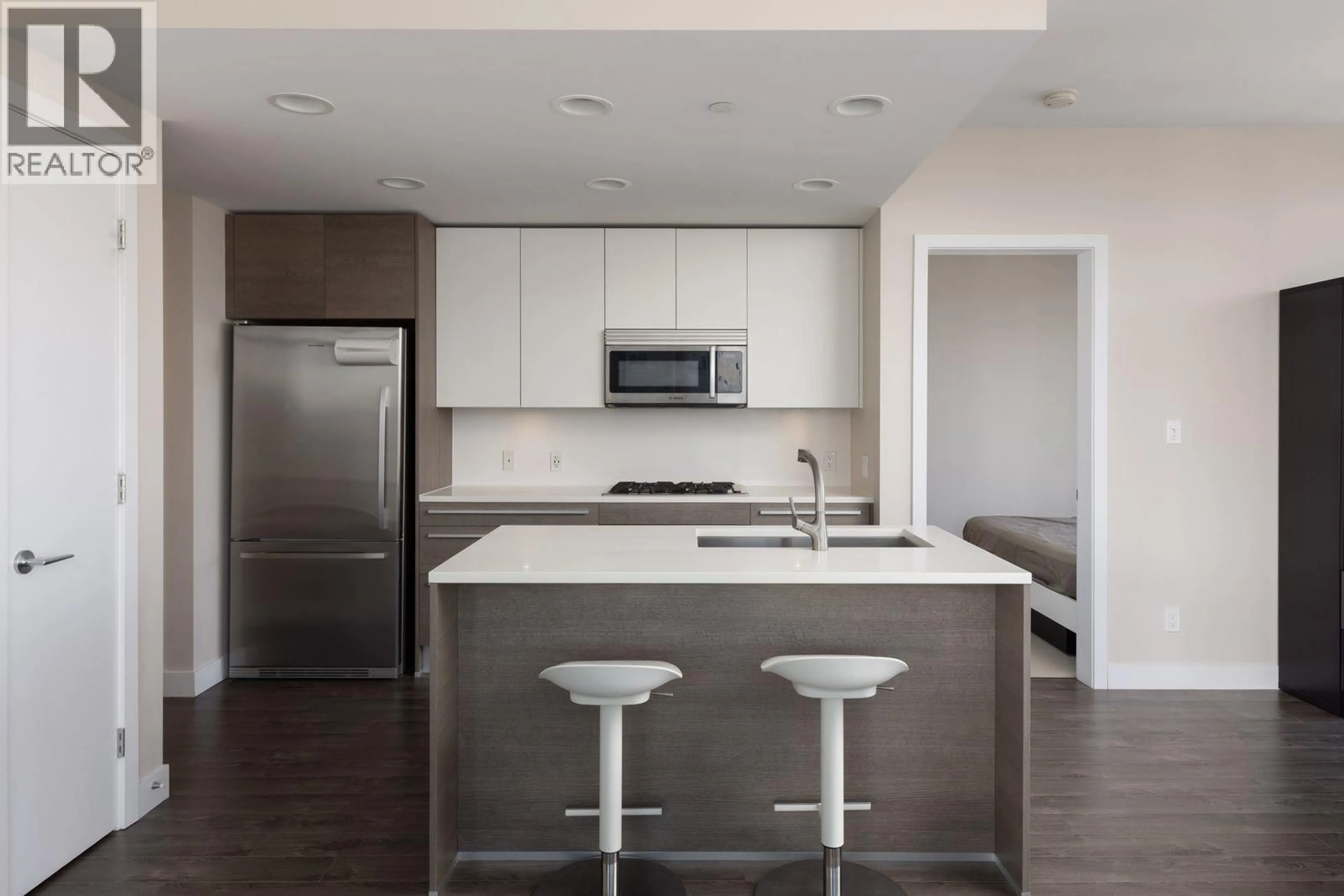 Open concept kitchen, unknown for 3204 - 2008 ROSSER AVENUE, Burnaby British Columbia V5C0H8