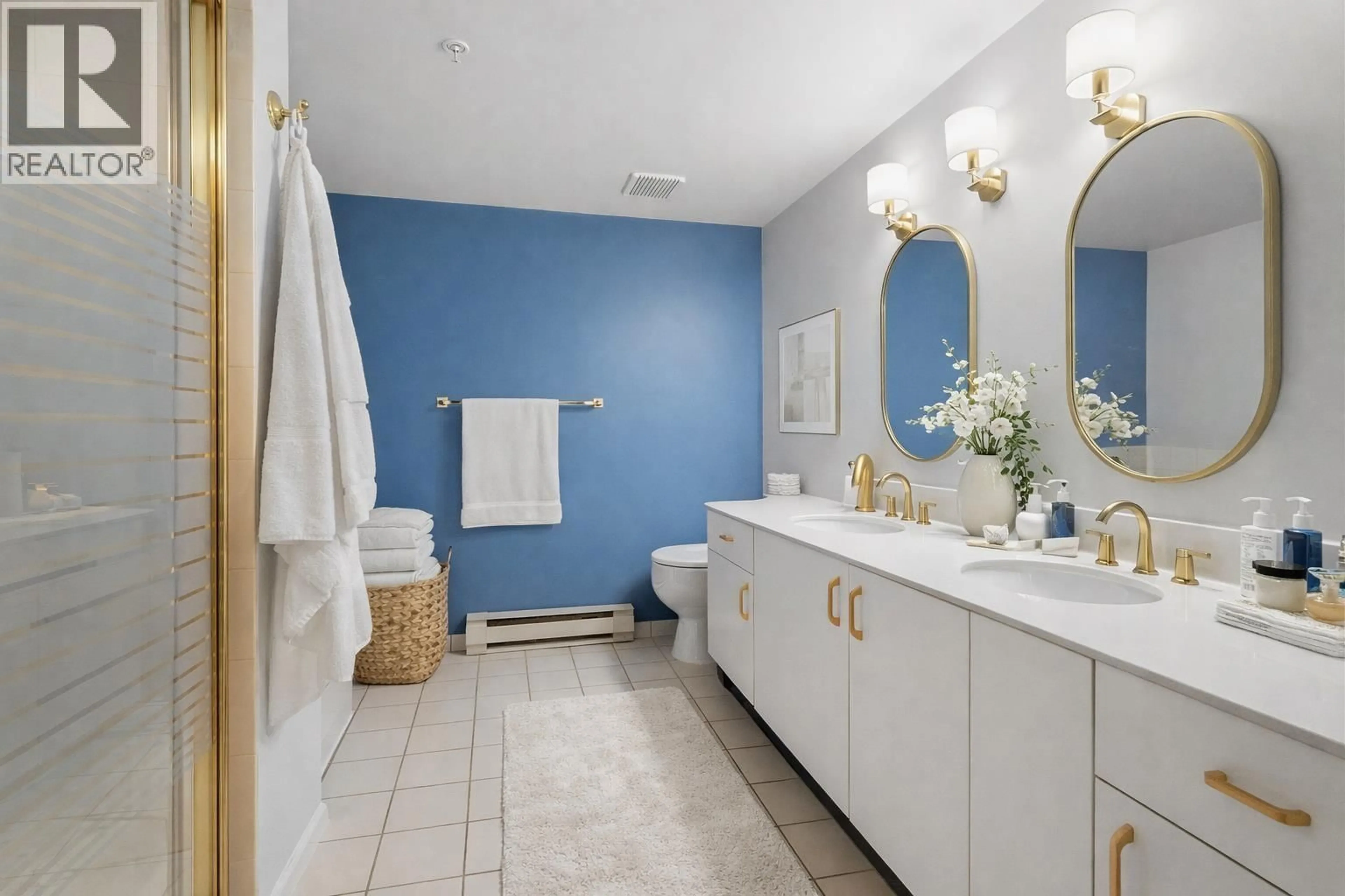 Contemporary bathroom, ceramic/tile floor for 203 - 5550 14B AVENUE, Delta British Columbia V4M2G6