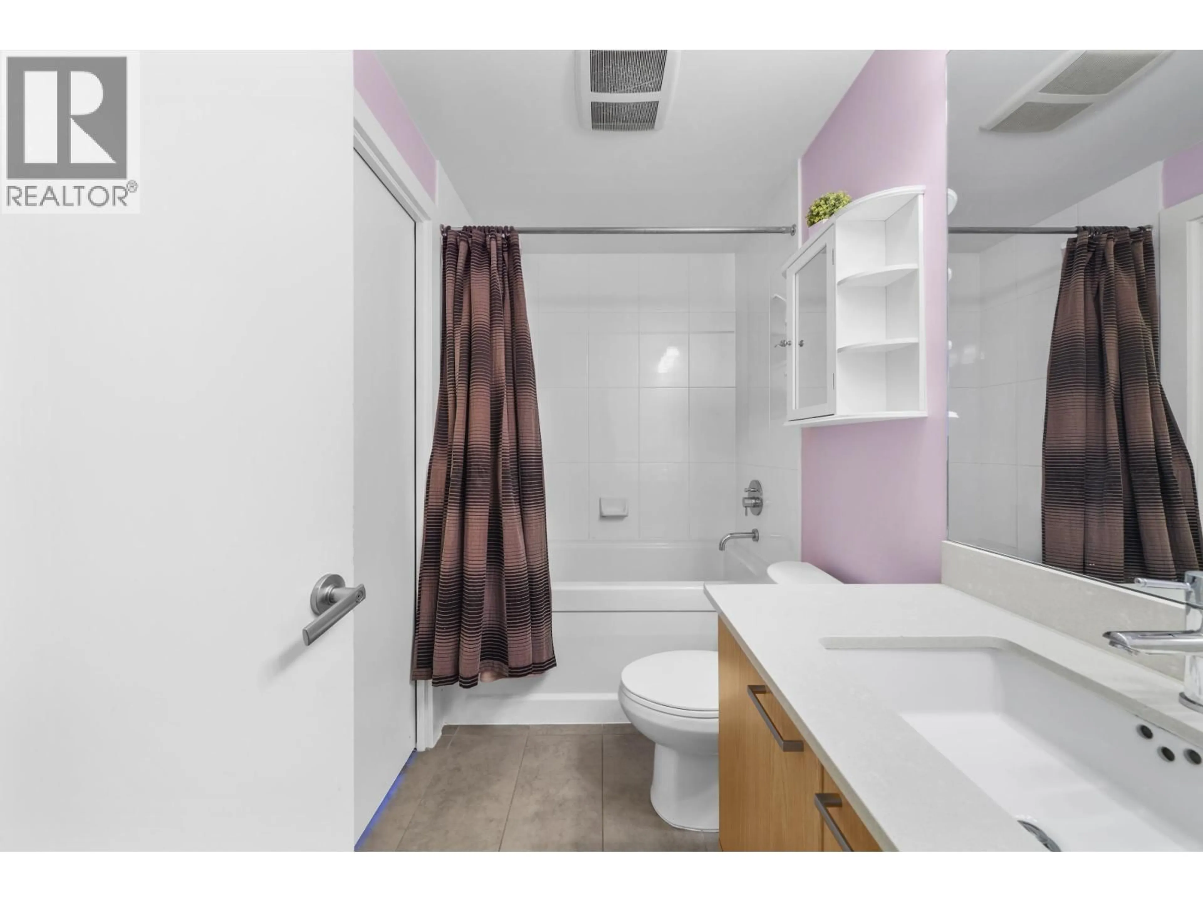 Standard bathroom, unknown for 907 - 2789 SHAUGHNESSY STREET, Port Coquitlam British Columbia V3C0C3