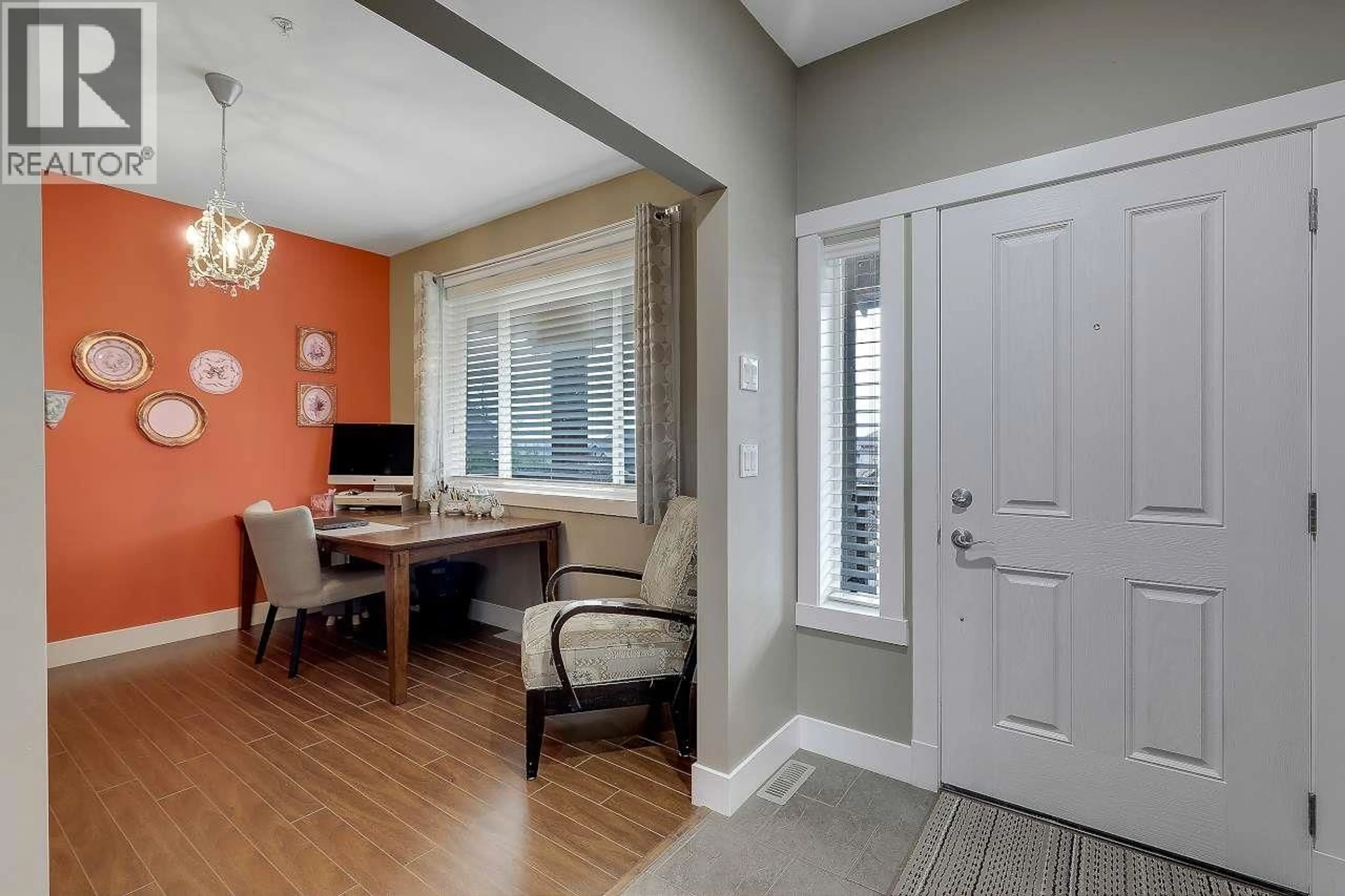 Indoor entryway for 22920 GILBERT DRIVE, Maple Ridge British Columbia V4R0C4