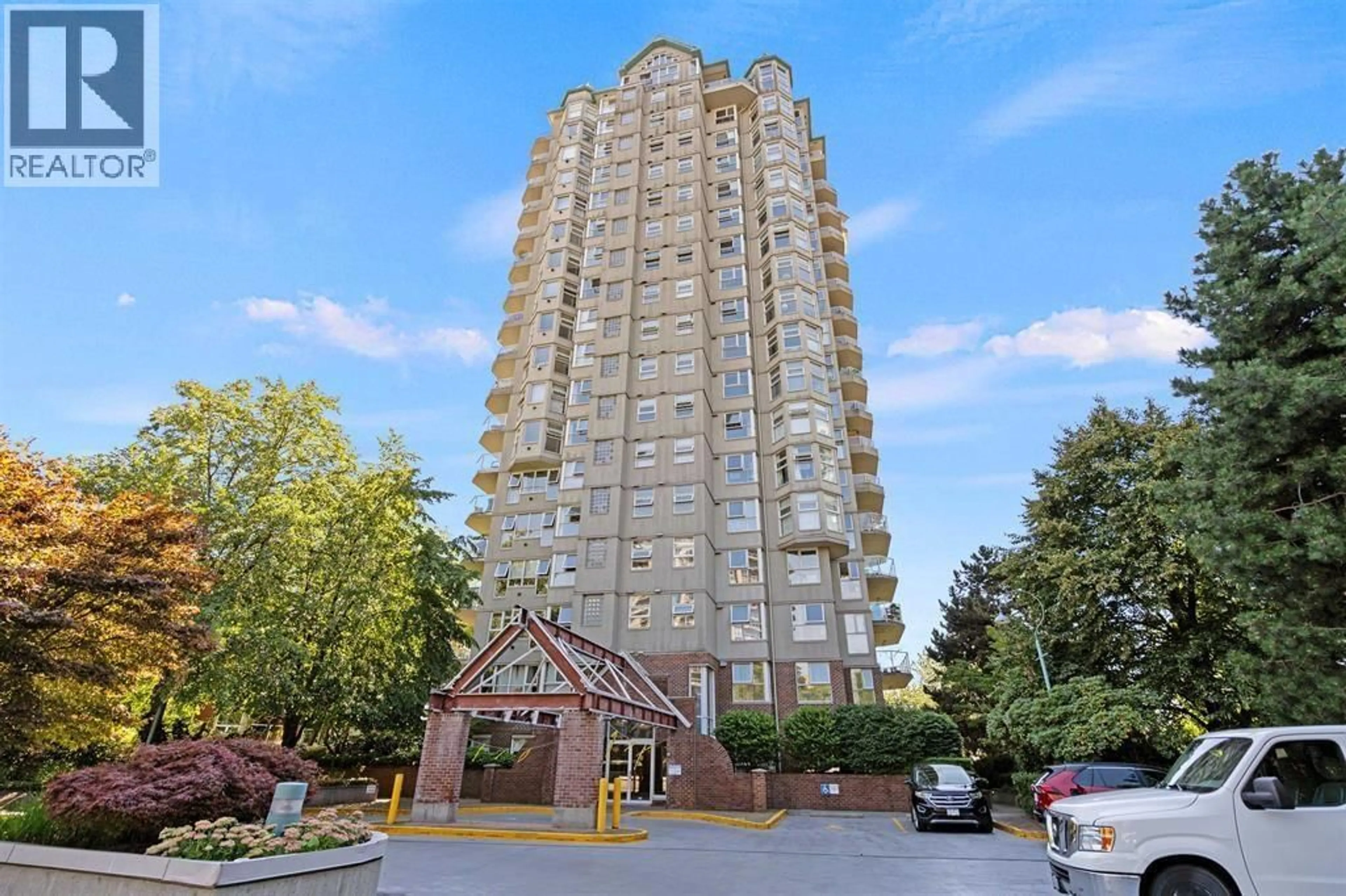 Indoor foyer for 403 - 1250 QUAYSIDE DRIVE, New Westminster British Columbia V3M6E2