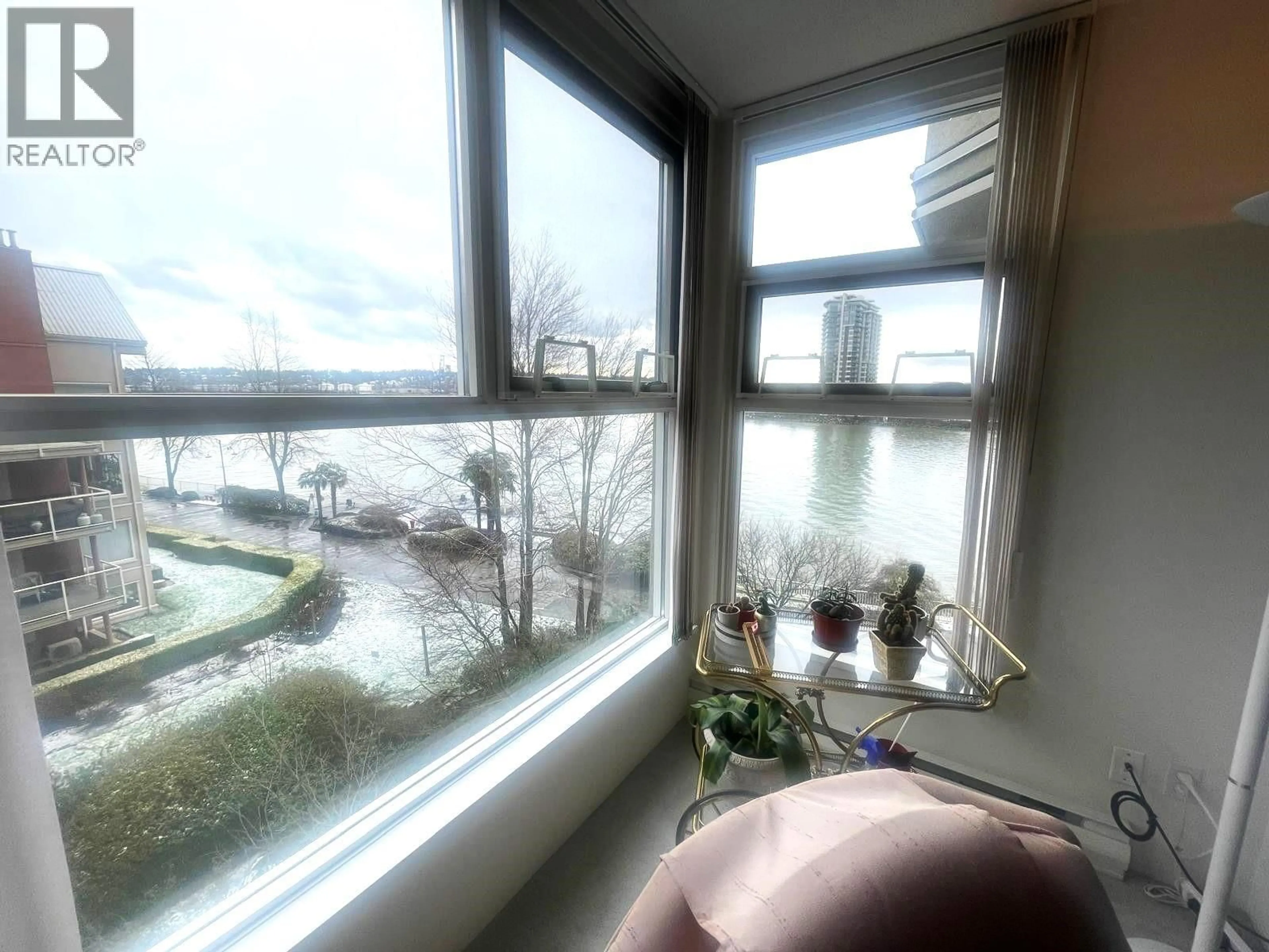 Balcony in the apartment, water/lake/river/ocean view for 403 - 1250 QUAYSIDE DRIVE, New Westminster British Columbia V3M6E2