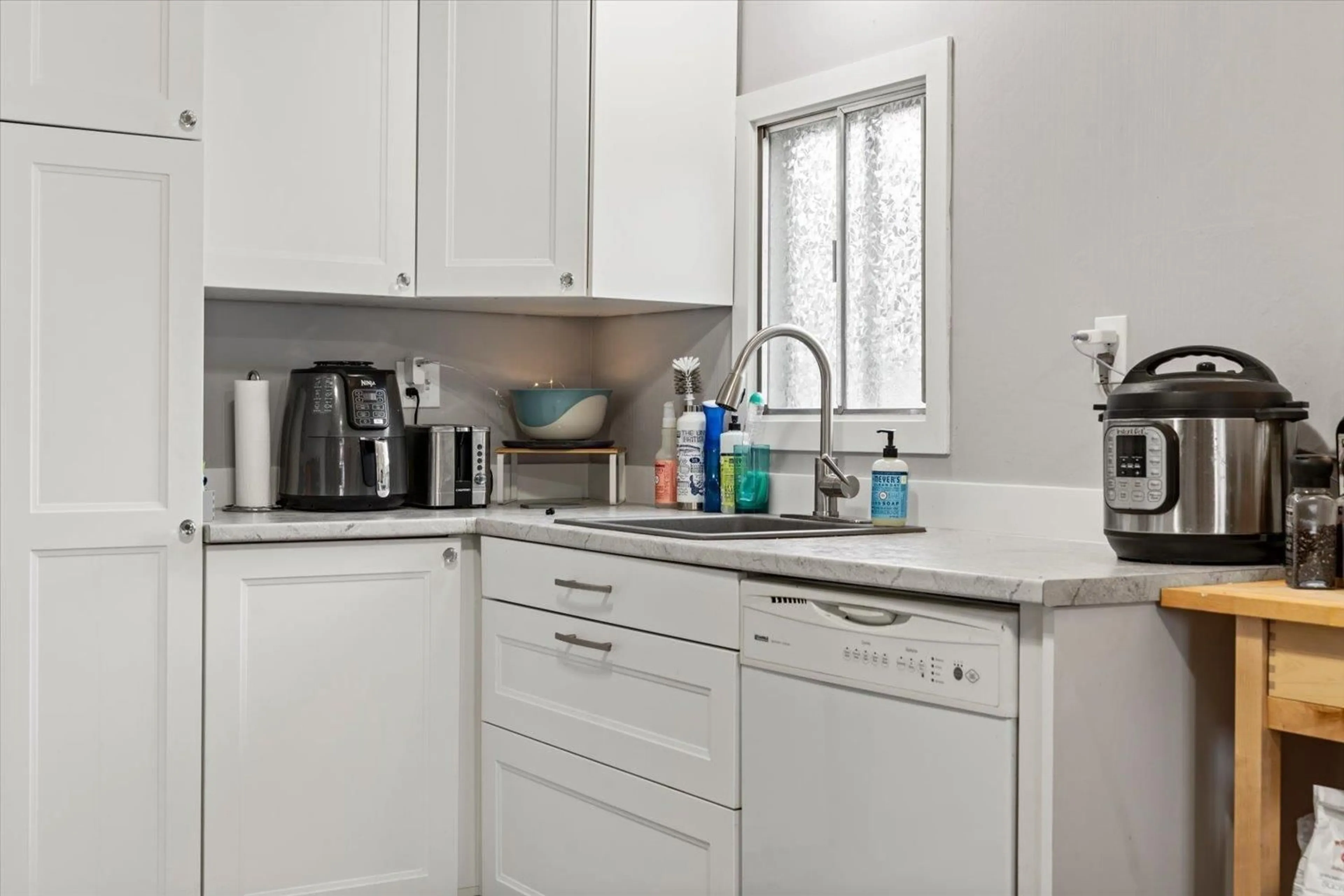 Standard kitchen, unknown for 60 - 45640 WATSON ROAD, Chilliwack British Columbia V3G3E9