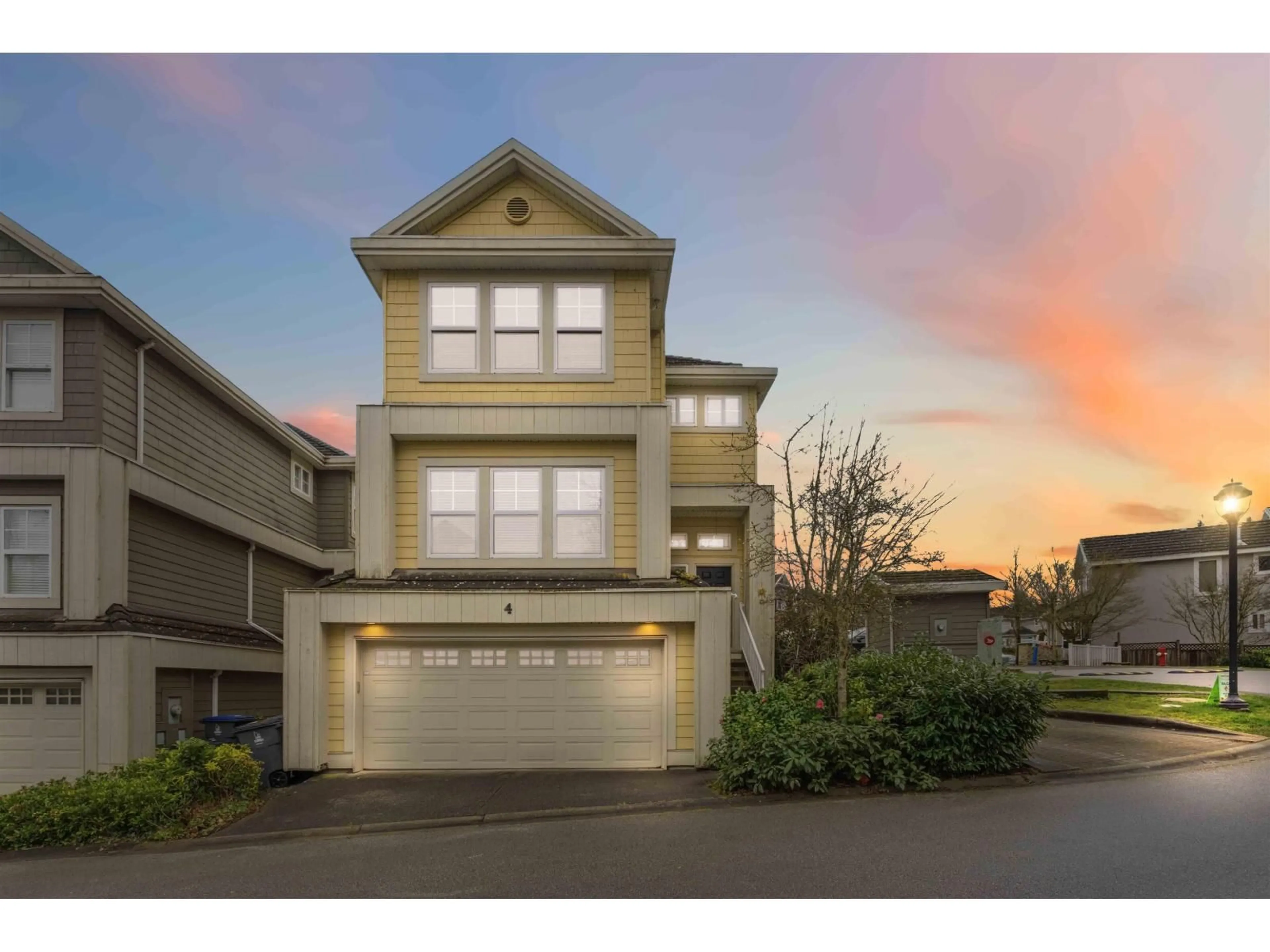 Unknown for 4 - 3495 147A STREET, Surrey British Columbia V4P0C9