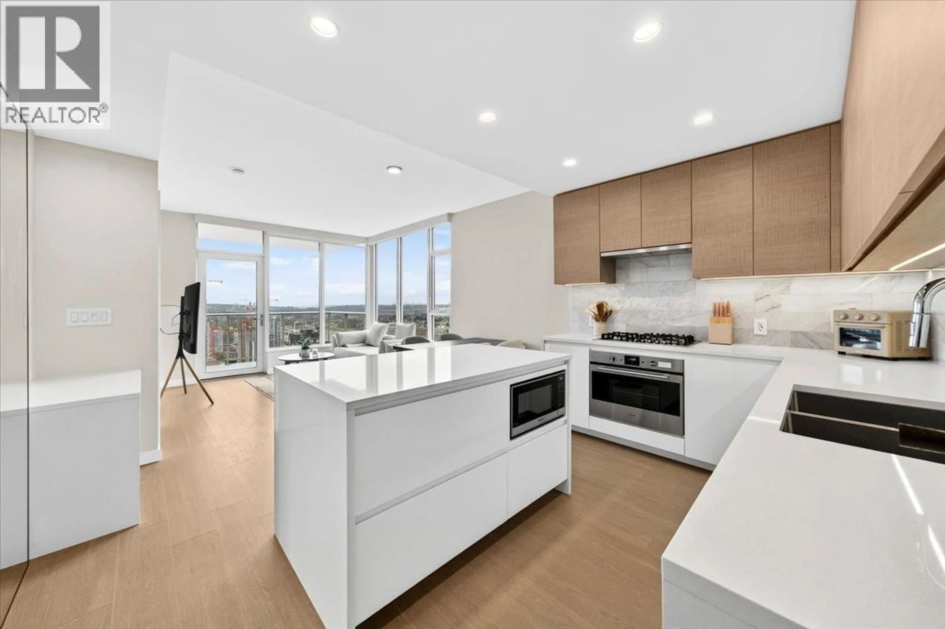 Open concept kitchen, unknown for 5104 - 2108 GILMORE AVENUE, Burnaby British Columbia V5C0N8