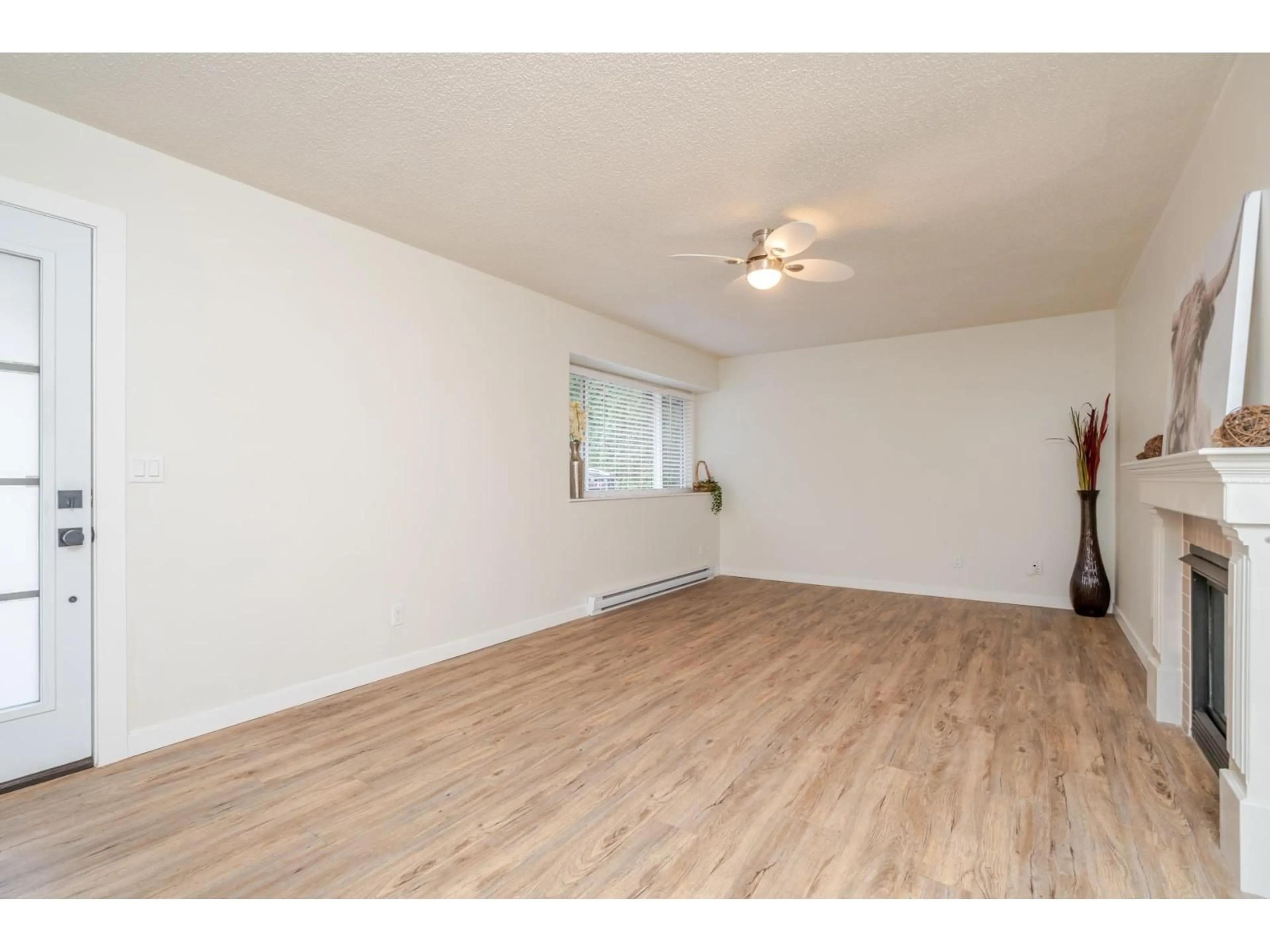 A pic of a room for 34843 LABURNUM AVENUE, Abbotsford British Columbia V2S5J3