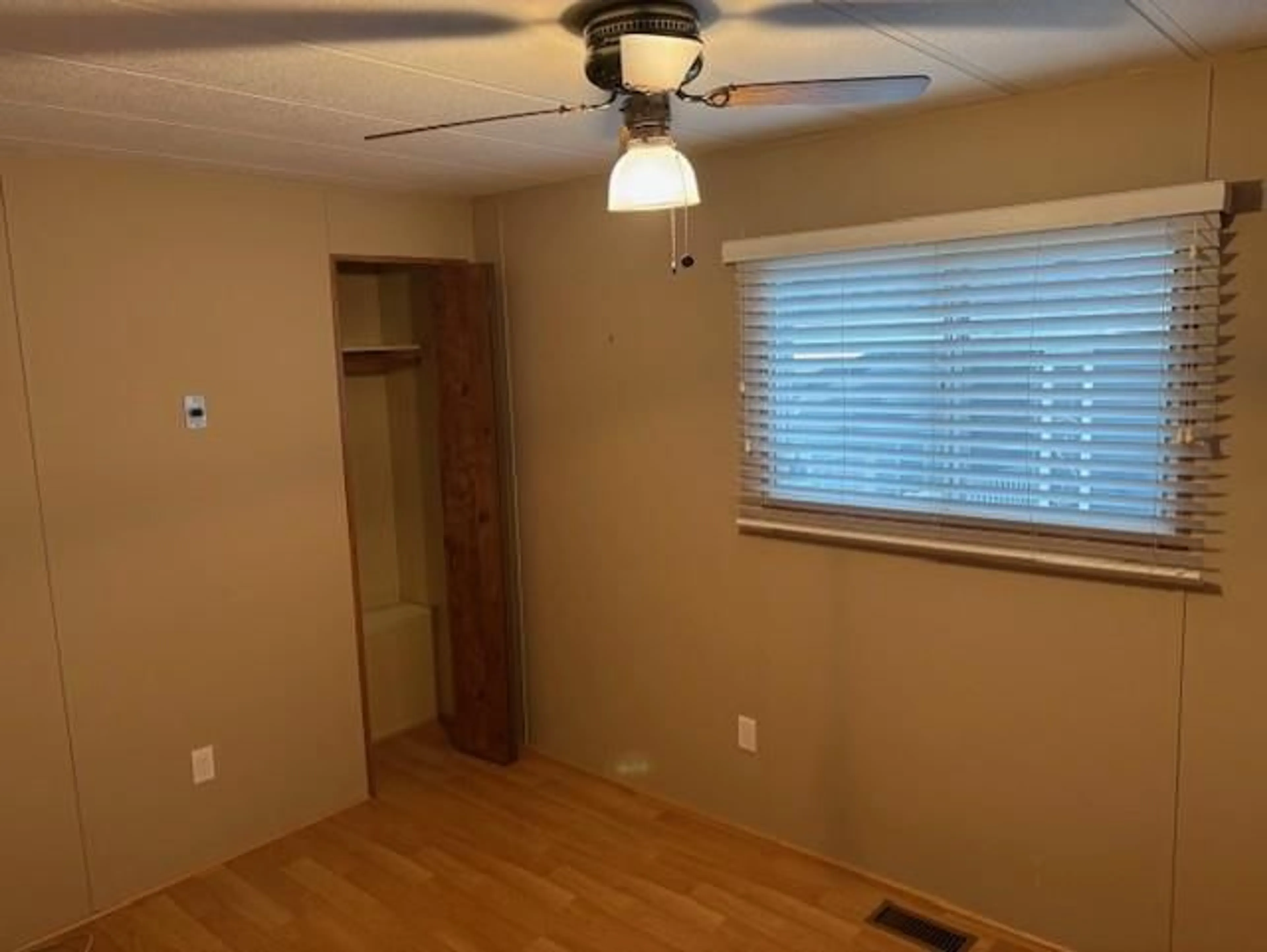 A pic of a room for 11 - 13507 81 AVENUE, Surrey British Columbia V3W3C6