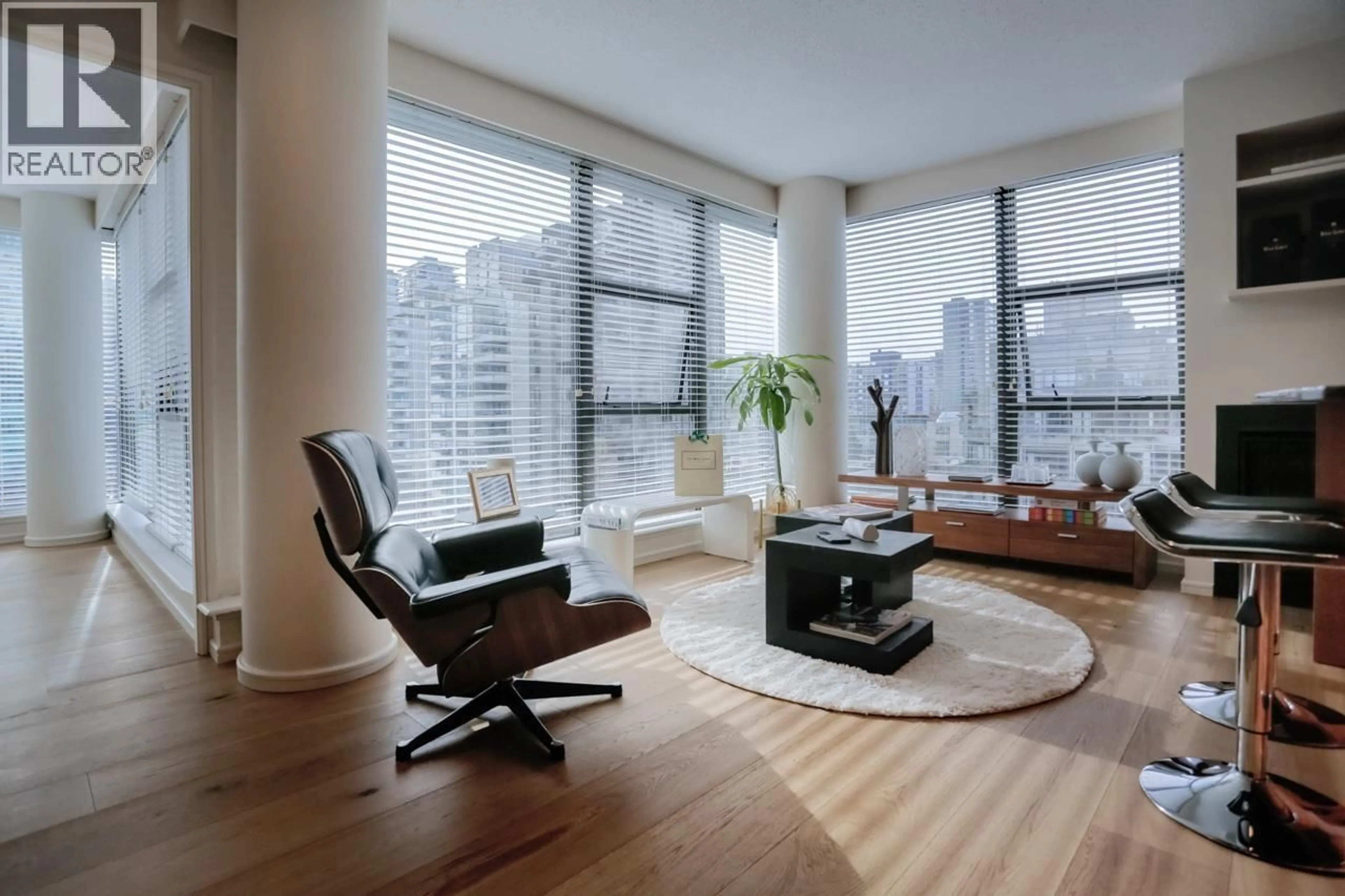 Living room with furniture, unknown for 1001 - 1723 ALBERNI STREET, Vancouver British Columbia V6G3G9