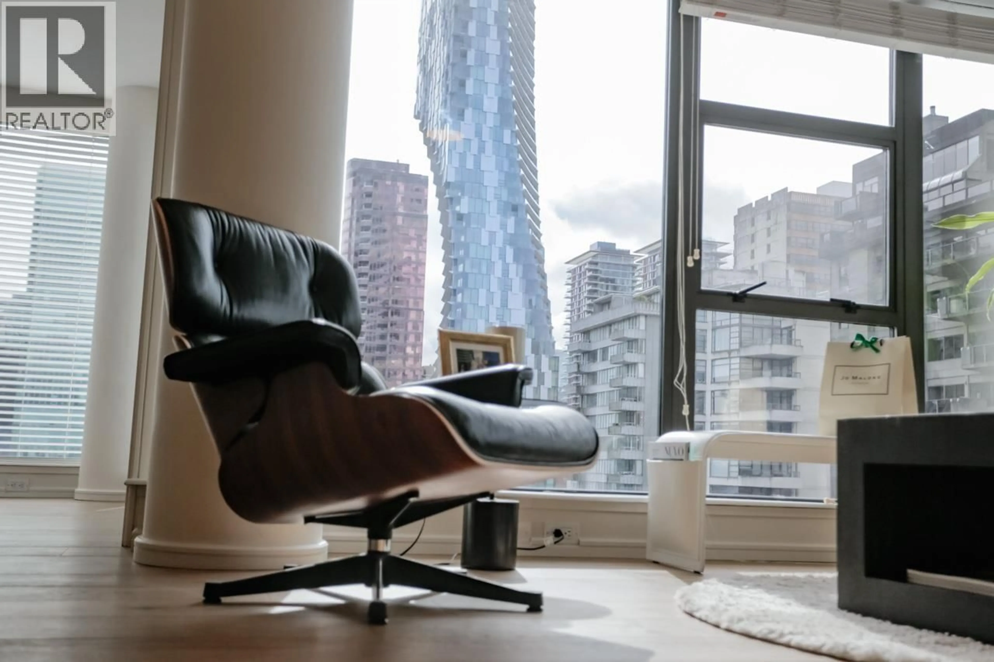 A pic of a room for 1001 - 1723 ALBERNI STREET, Vancouver British Columbia V6G3G9