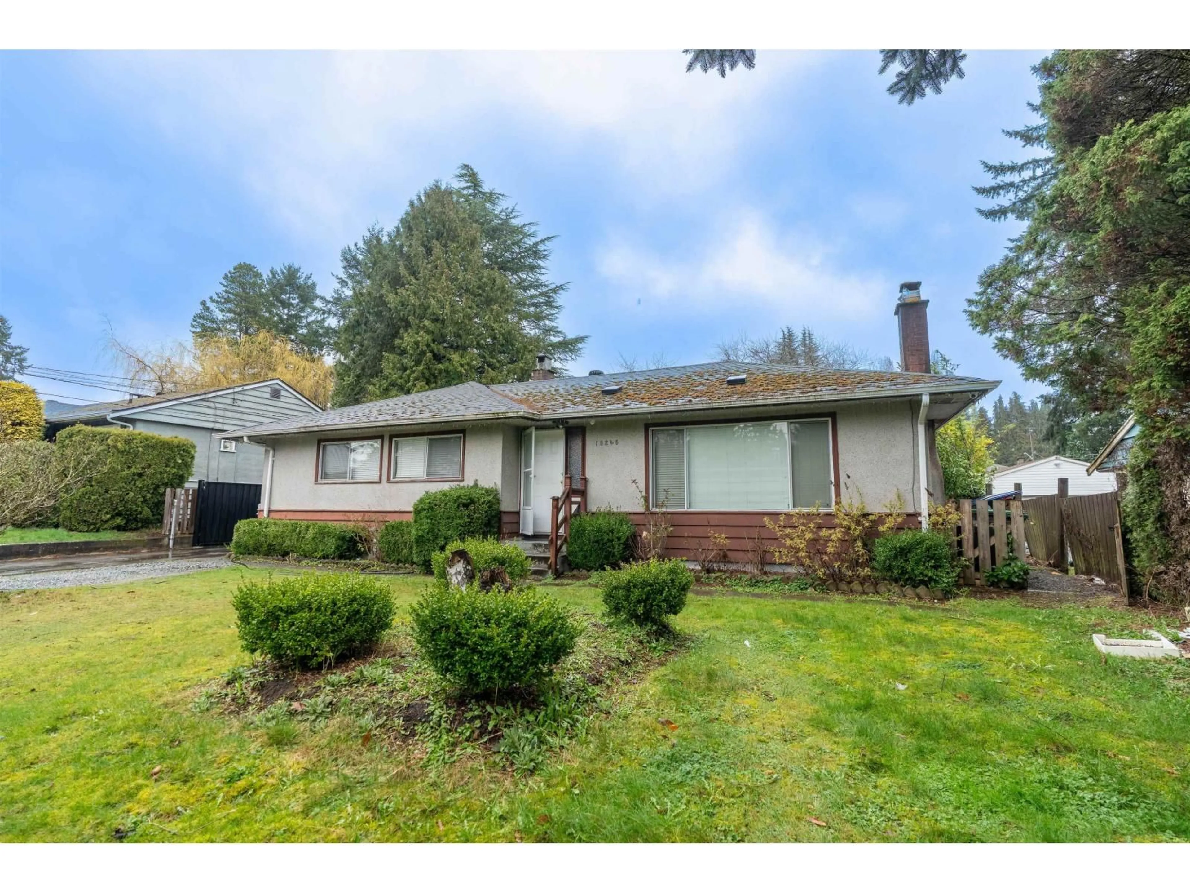 Unknown for 10246 125A STREET, Surrey British Columbia V3V4Z5