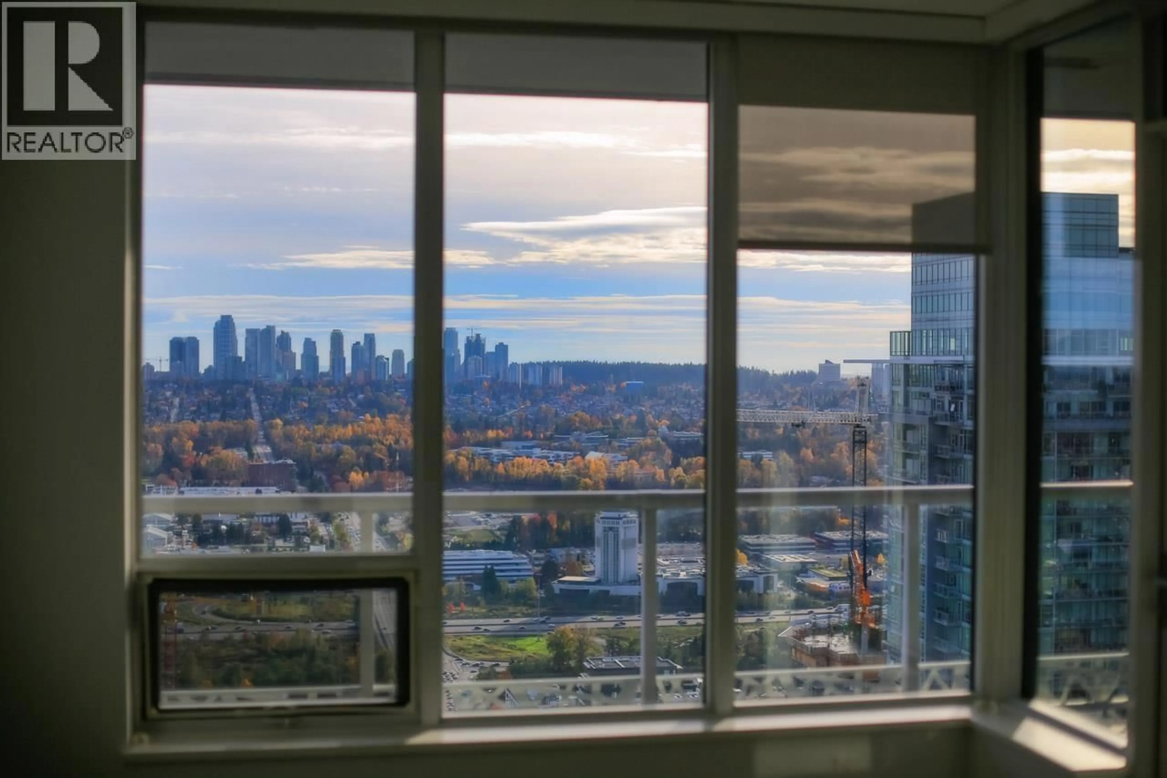 A pic of a room for 5305 - 4510 HALIFAX WAY, Burnaby British Columbia V5C0K4