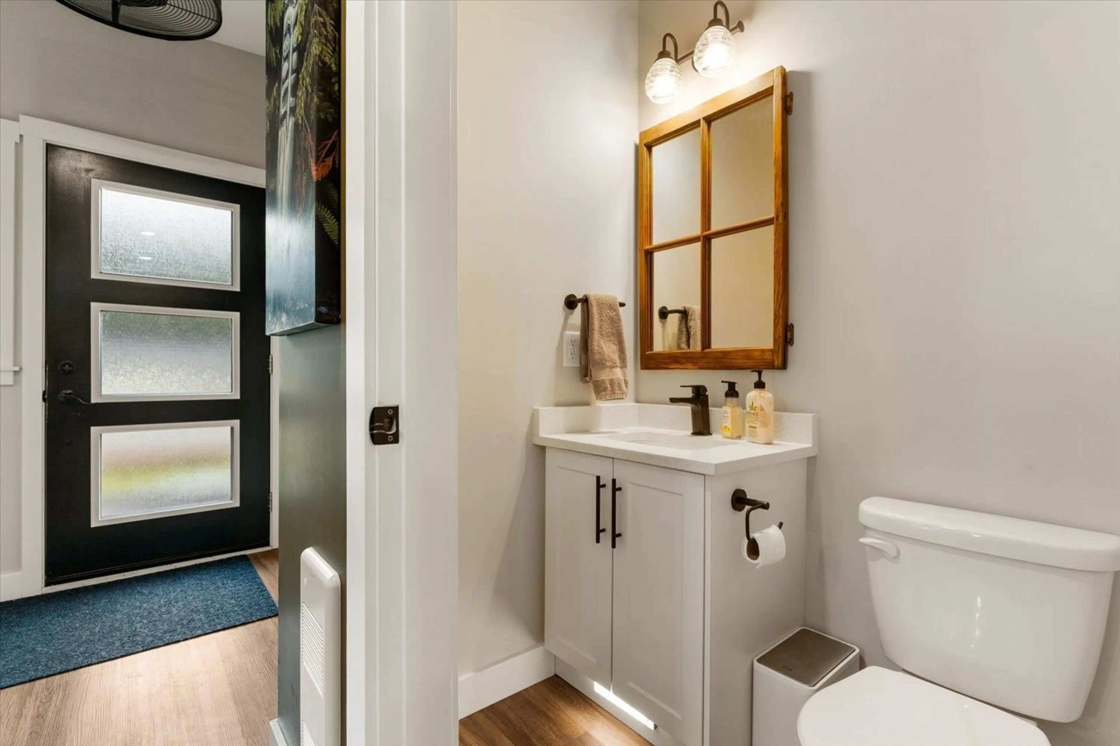 Standard bathroom, ceramic/tile floor for 63690 OLD YALE ROAD, Hope British Columbia V0X1L2