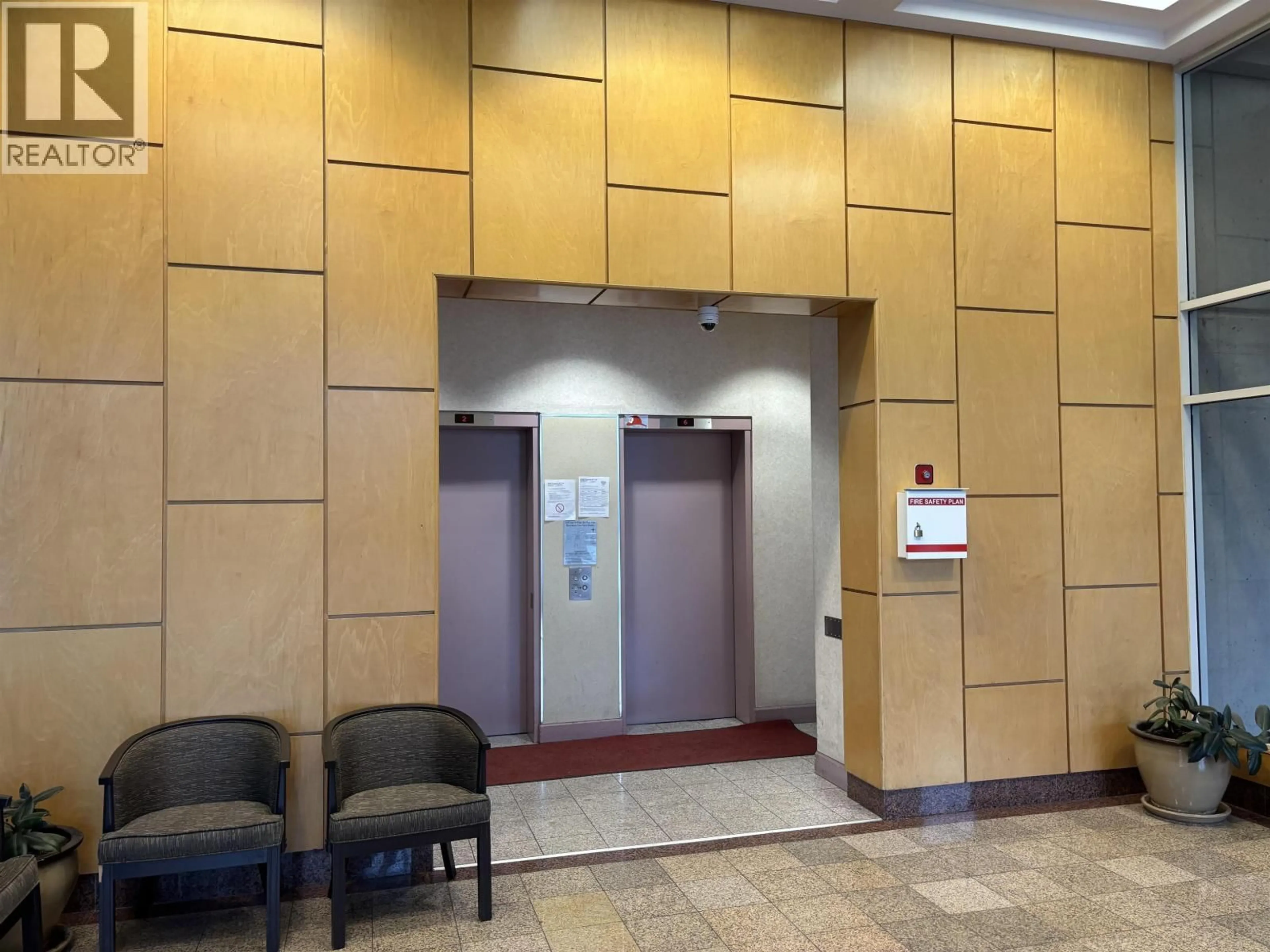 Lobby for 1007 - 9633 MANCHESTER DRIVE, Burnaby British Columbia V3N4Y9