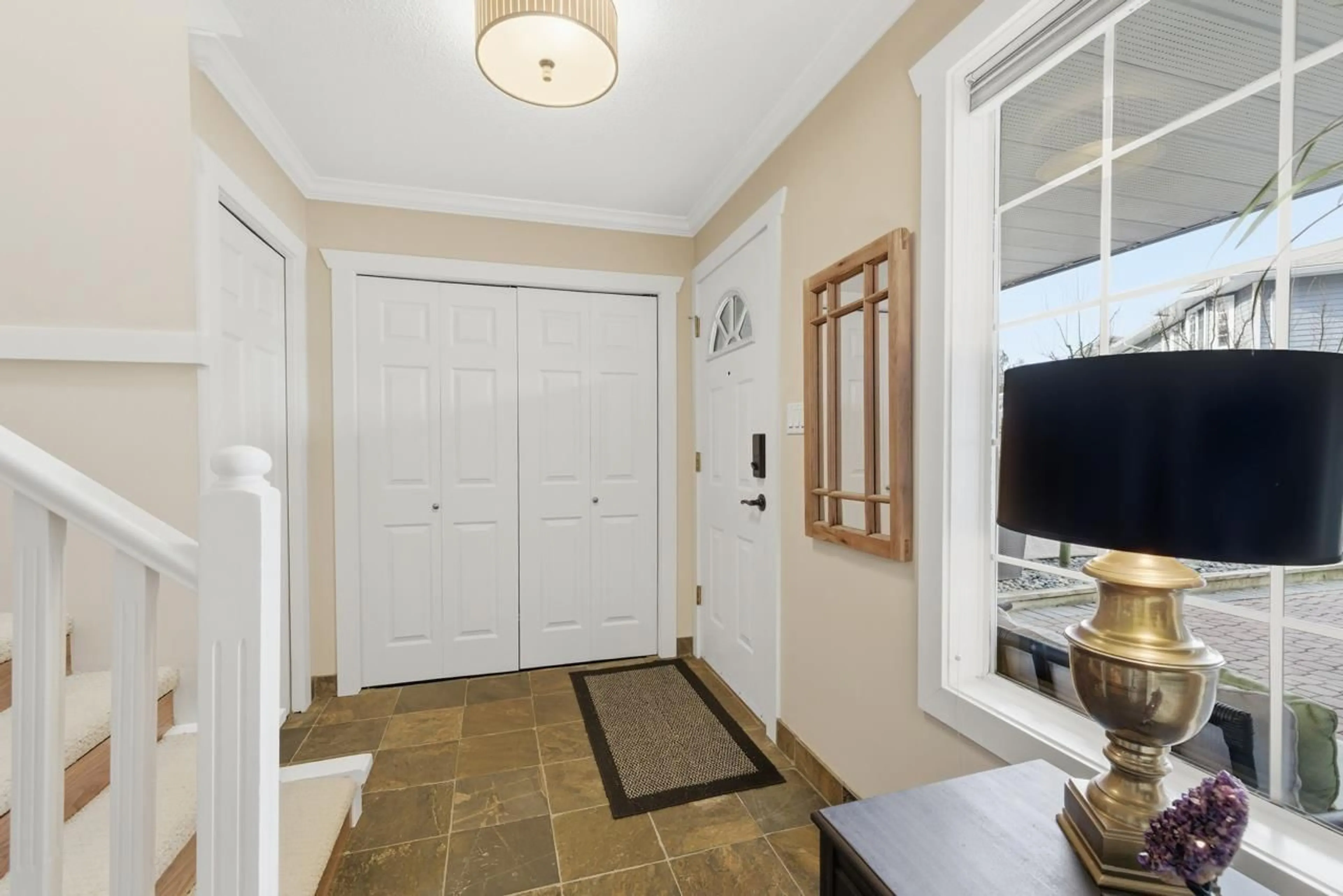 Indoor entryway for 136 - 16335 14 AVENUE, Surrey British Columbia V4A1H2