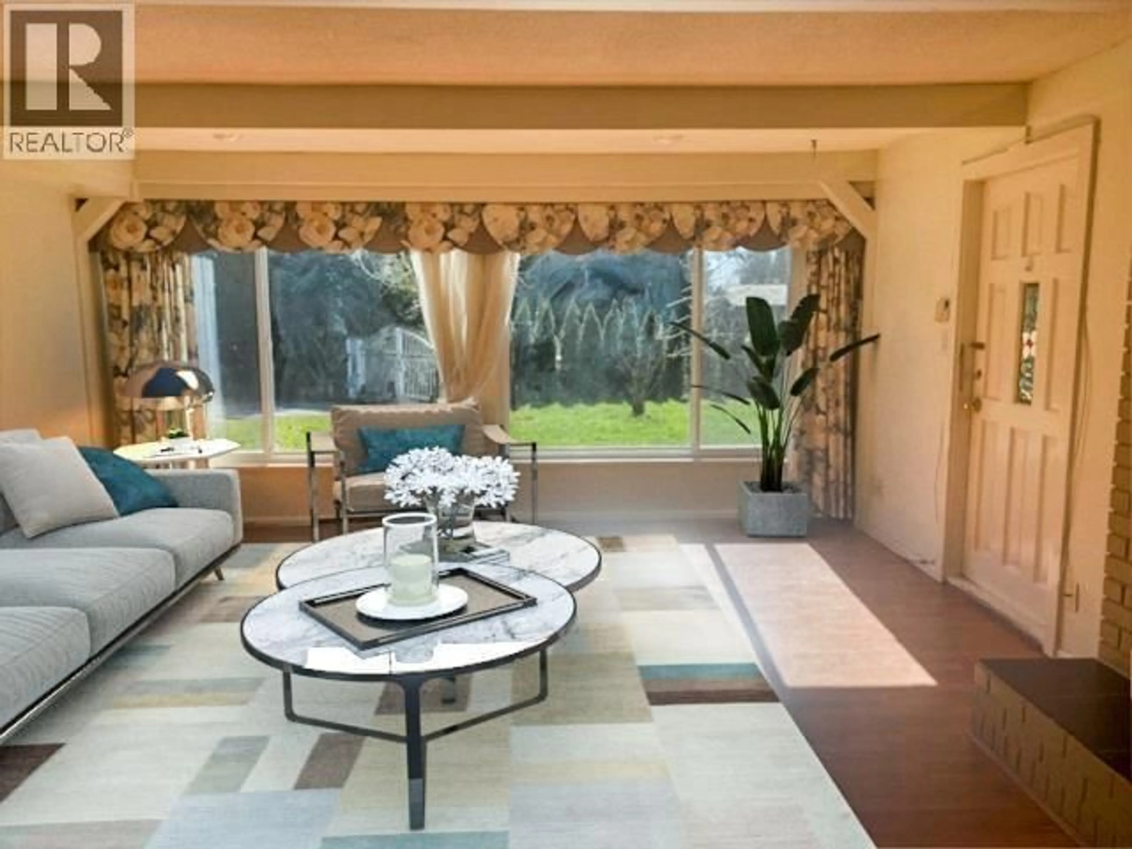 Living room with furniture, ceramic/tile floor for 1181 CHARTWELL DRIVE, West Vancouver British Columbia V7S2R1