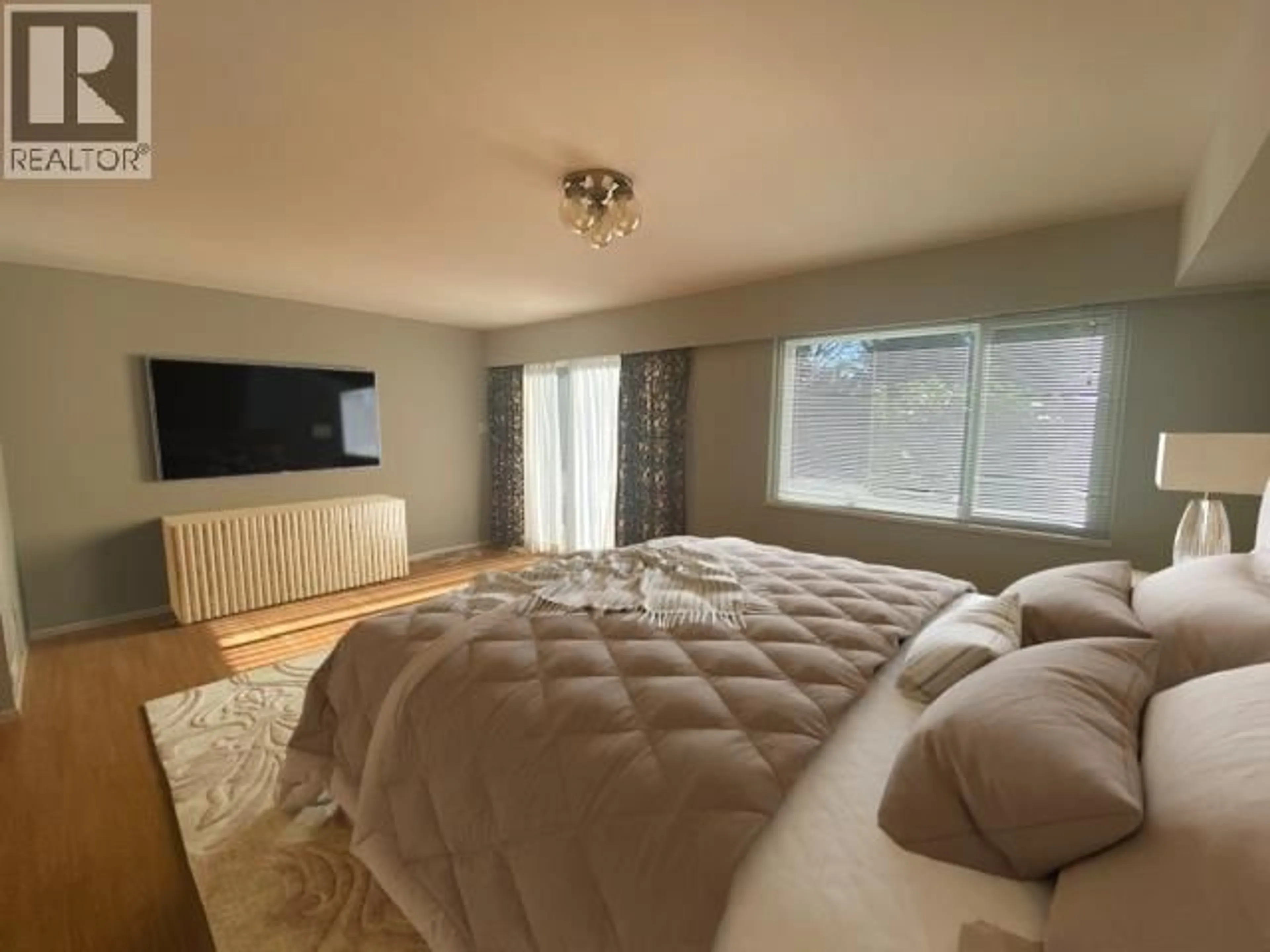 A pic of a room for 1181 CHARTWELL DRIVE, West Vancouver British Columbia V7S2R1
