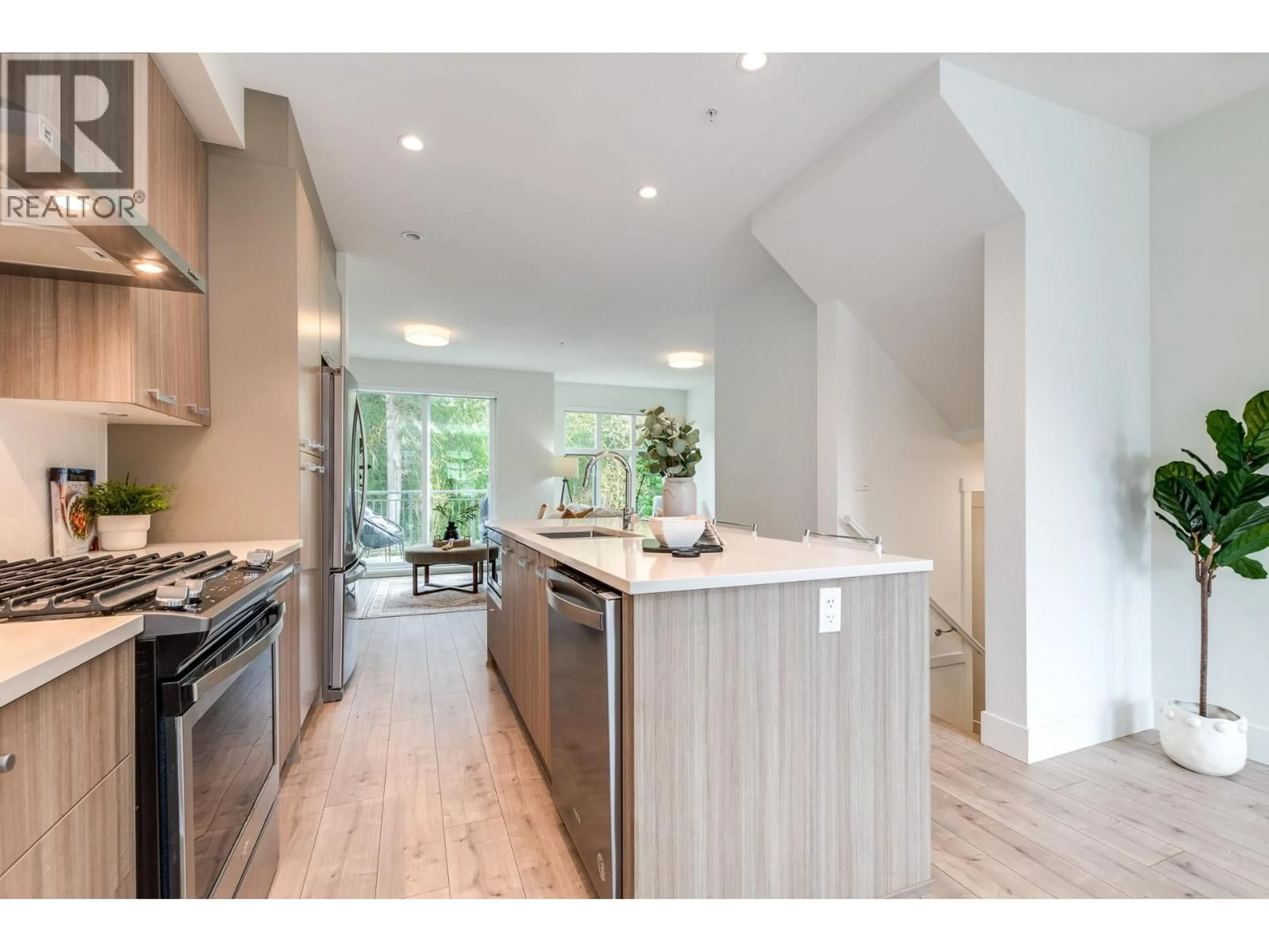 Open concept kitchen, wood/laminate floor for 58 - 24076 112 AVENUE, Maple Ridge British Columbia V2W0K2