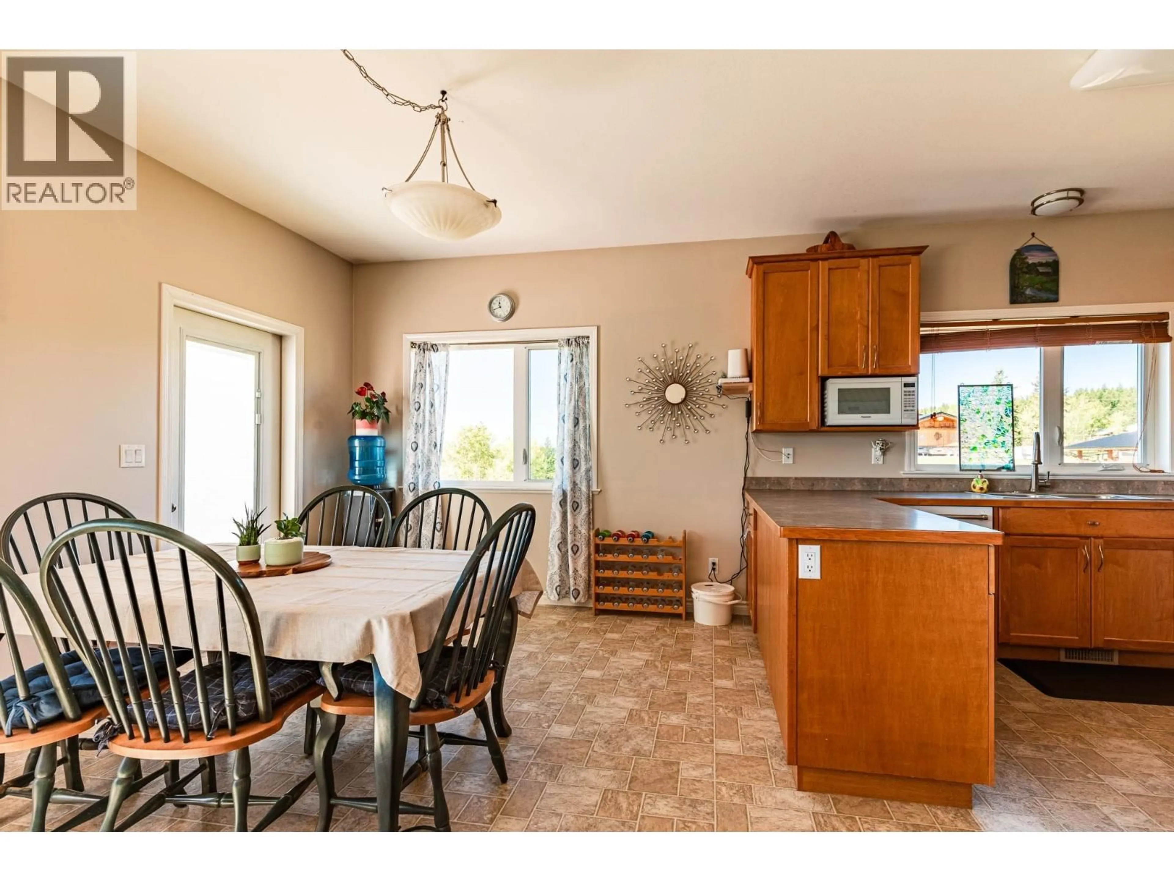 Open concept kitchen, unknown for 120 VALLEY ROAD, Williams Lake British Columbia V0K2G0