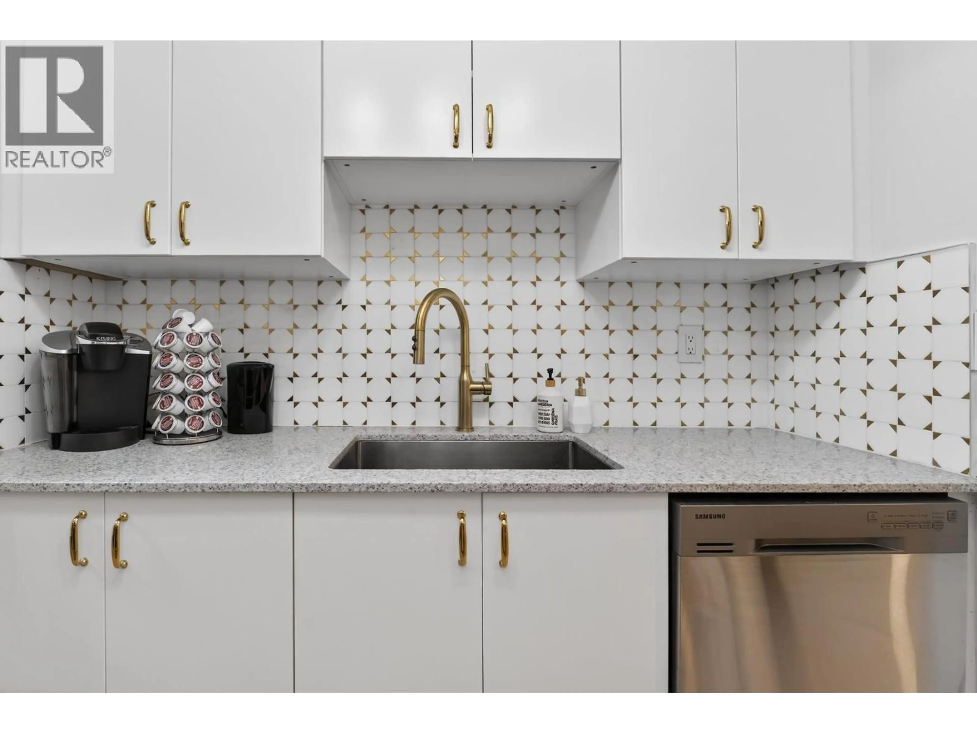 Standard kitchen, ceramic/tile floor for 311 - 1010 HOWE STREET, Vancouver British Columbia V6Z1P5