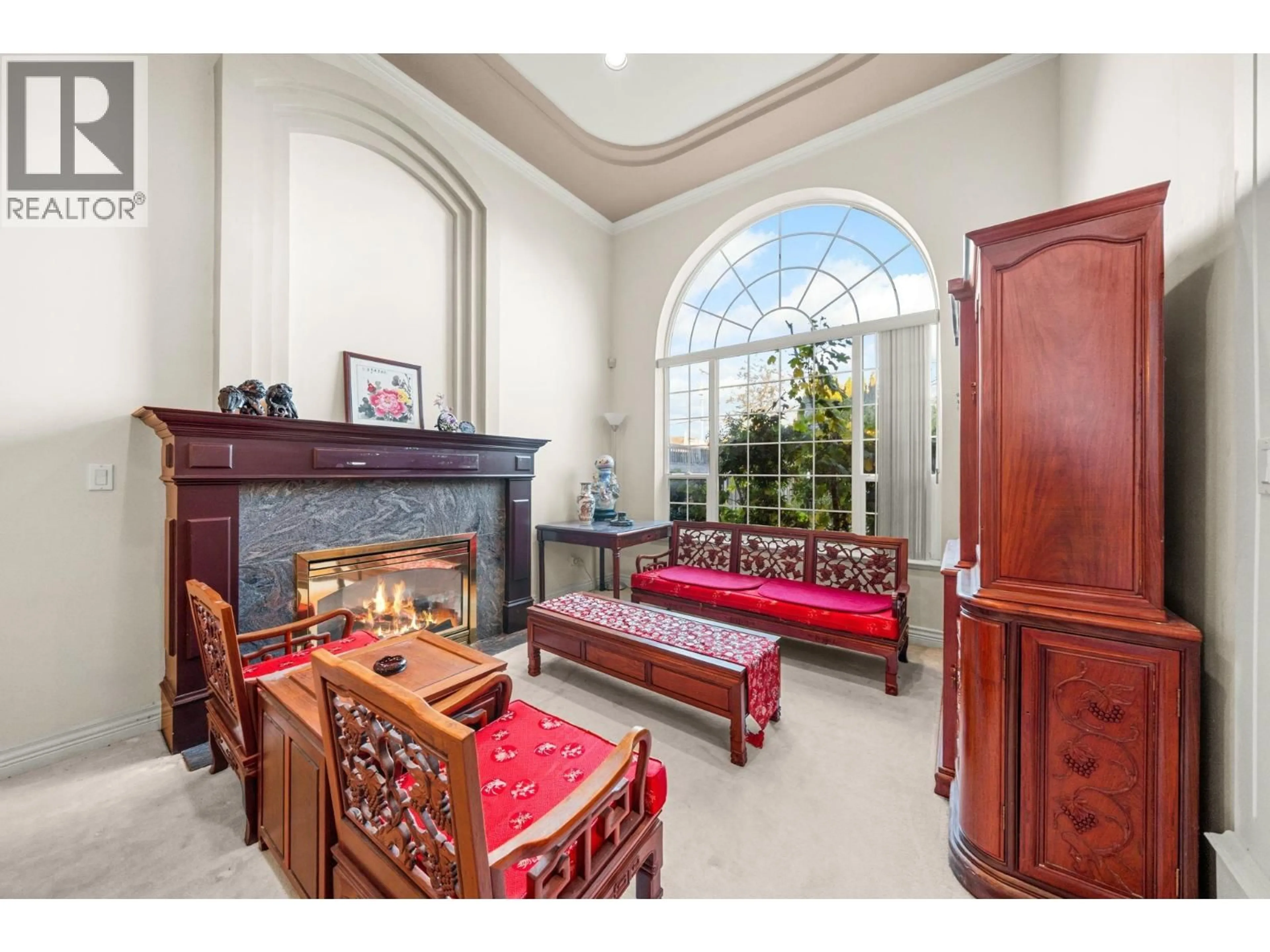 Living room with furniture, ceramic/tile floor for 11851 RAILWAY AVENUE, Richmond British Columbia V7E6N9