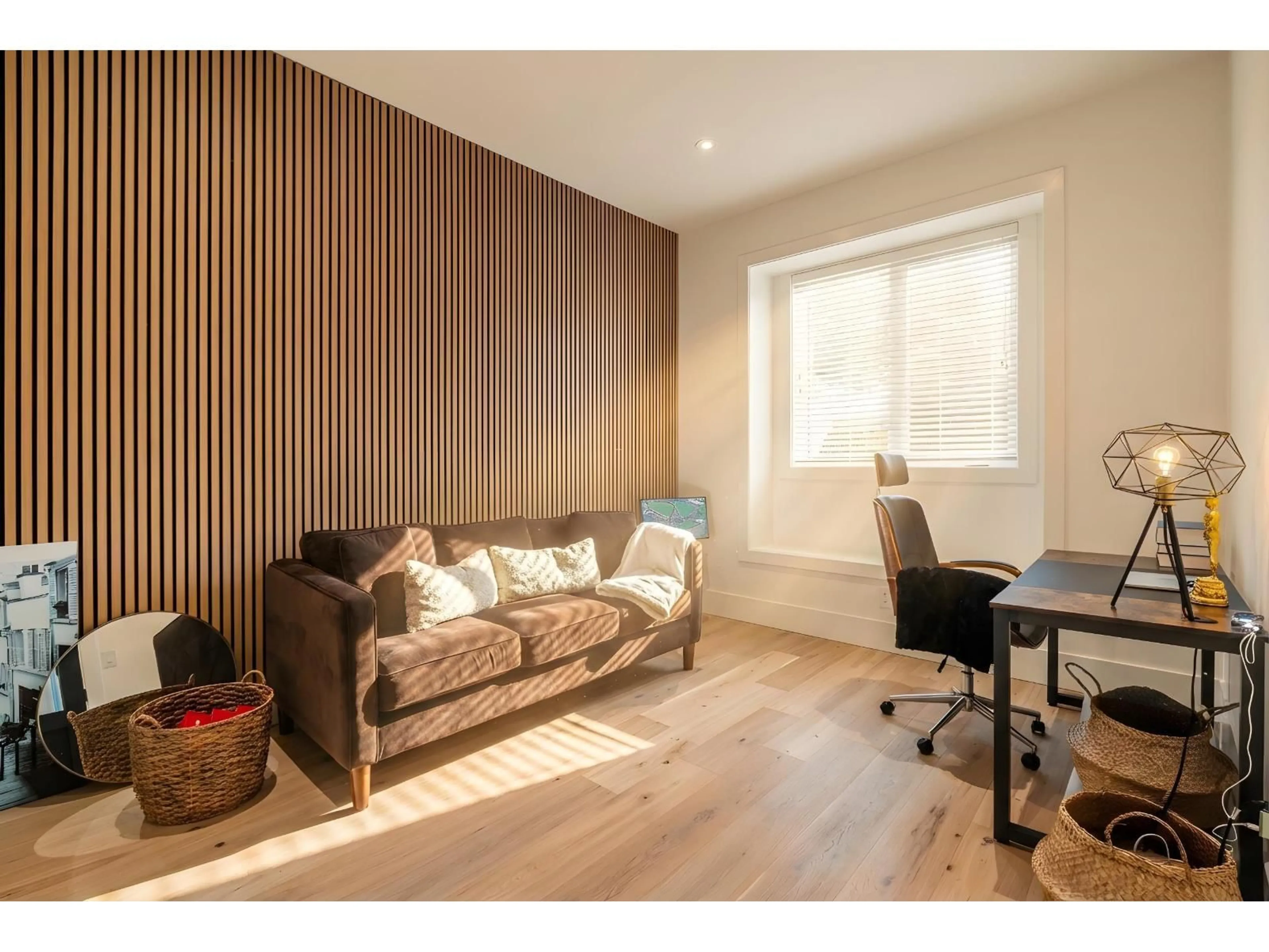 A pic of a room for 2660 126TH STREET, Surrey British Columbia V4A3R1