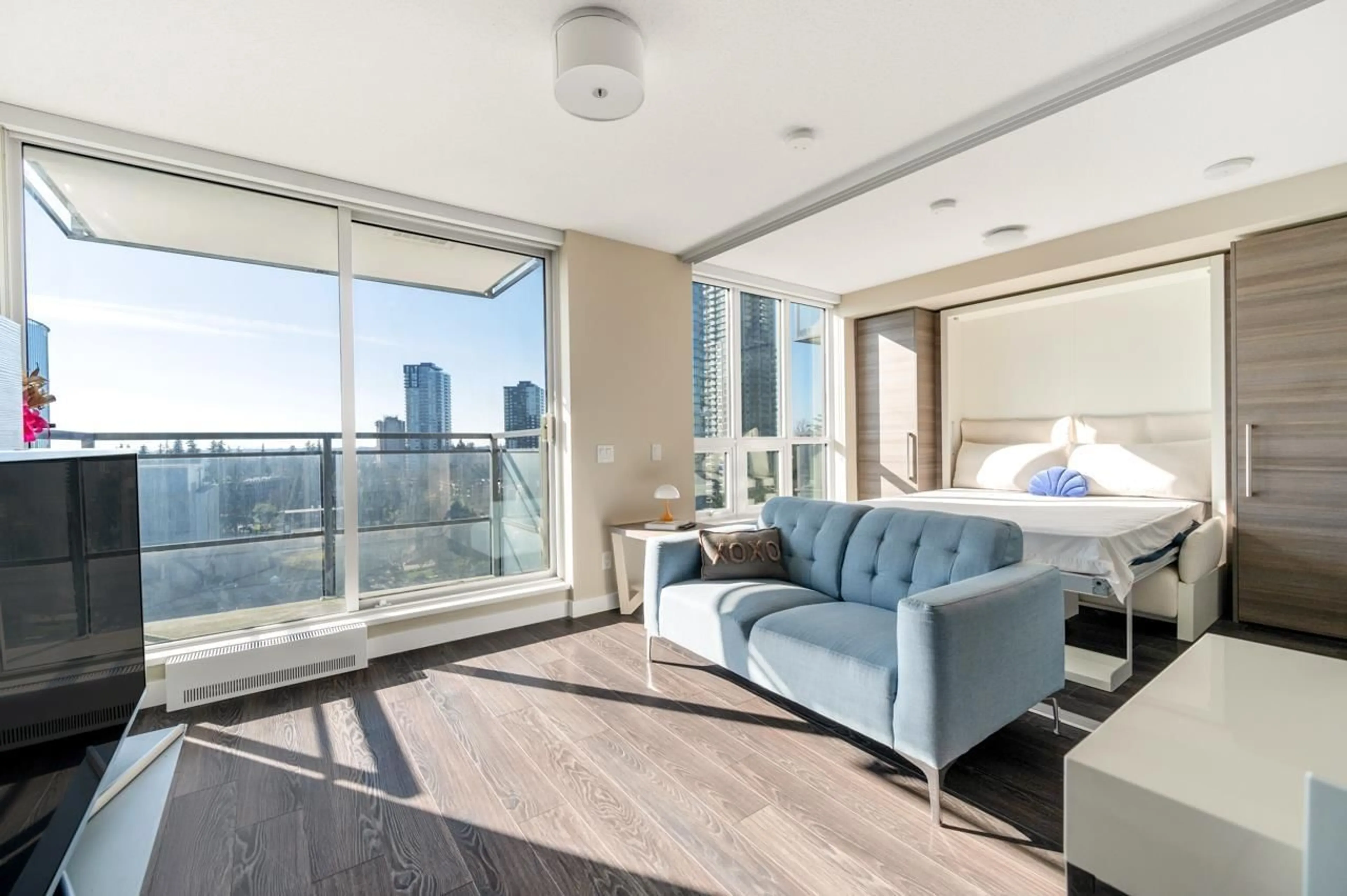 Living room with furniture, unknown for 1712 - 13398 104 AVENUE, Surrey British Columbia V3T1V6