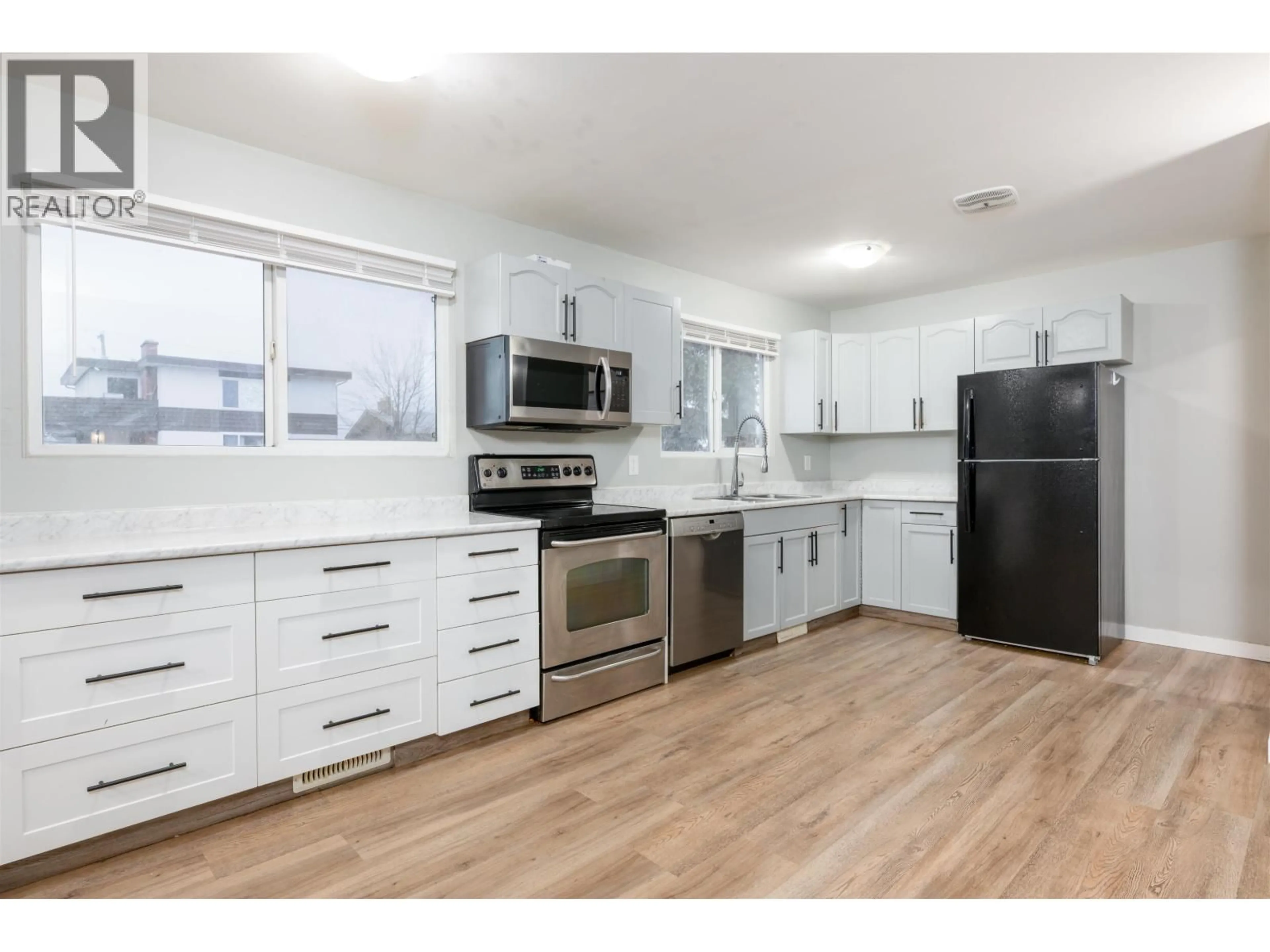 Open concept kitchen, unknown for 439 OGILVIE STREET, Prince George British Columbia V2M3M4