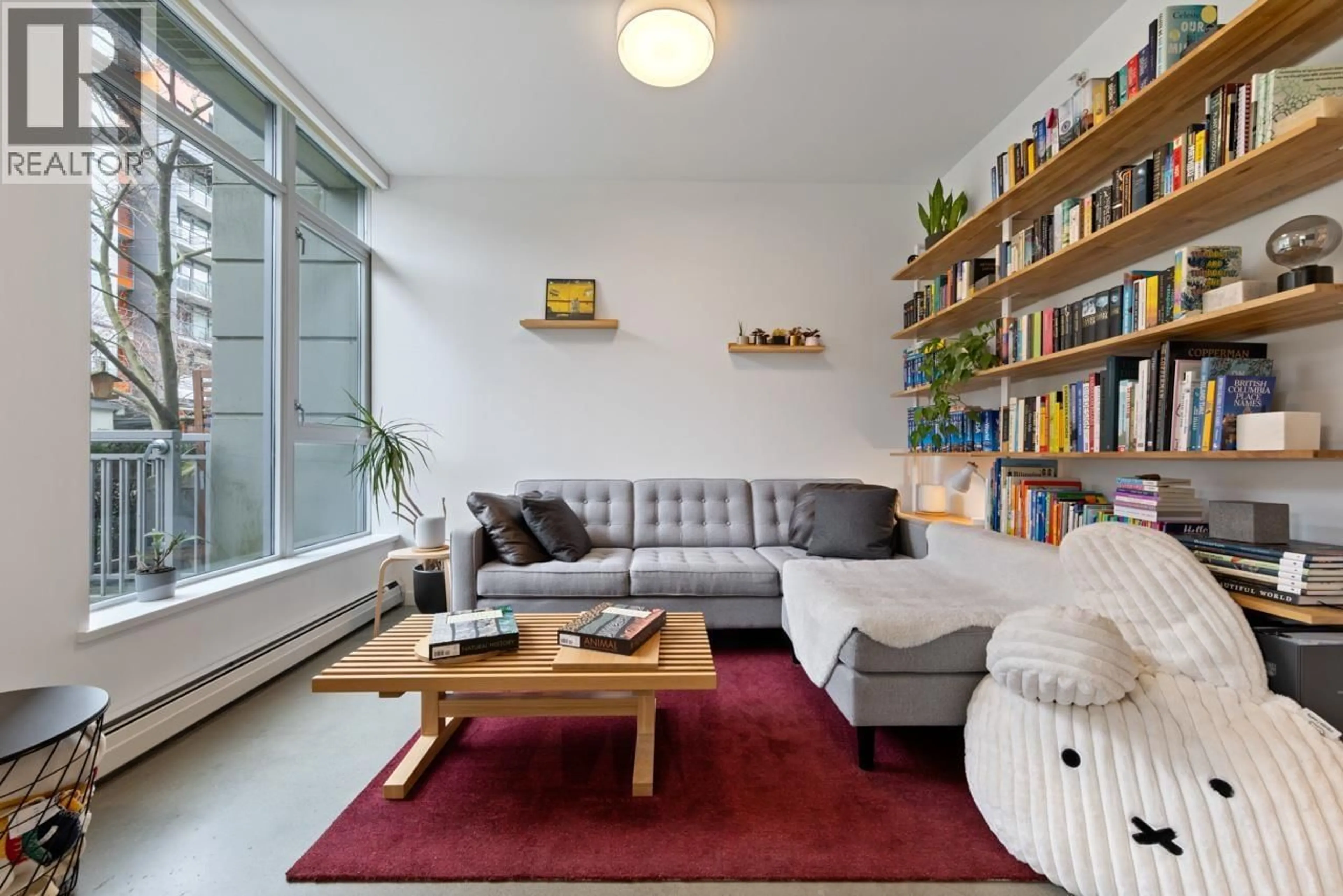 Living room with furniture, unknown for 128 1ST AVENUE, Vancouver British Columbia V5Y0H5