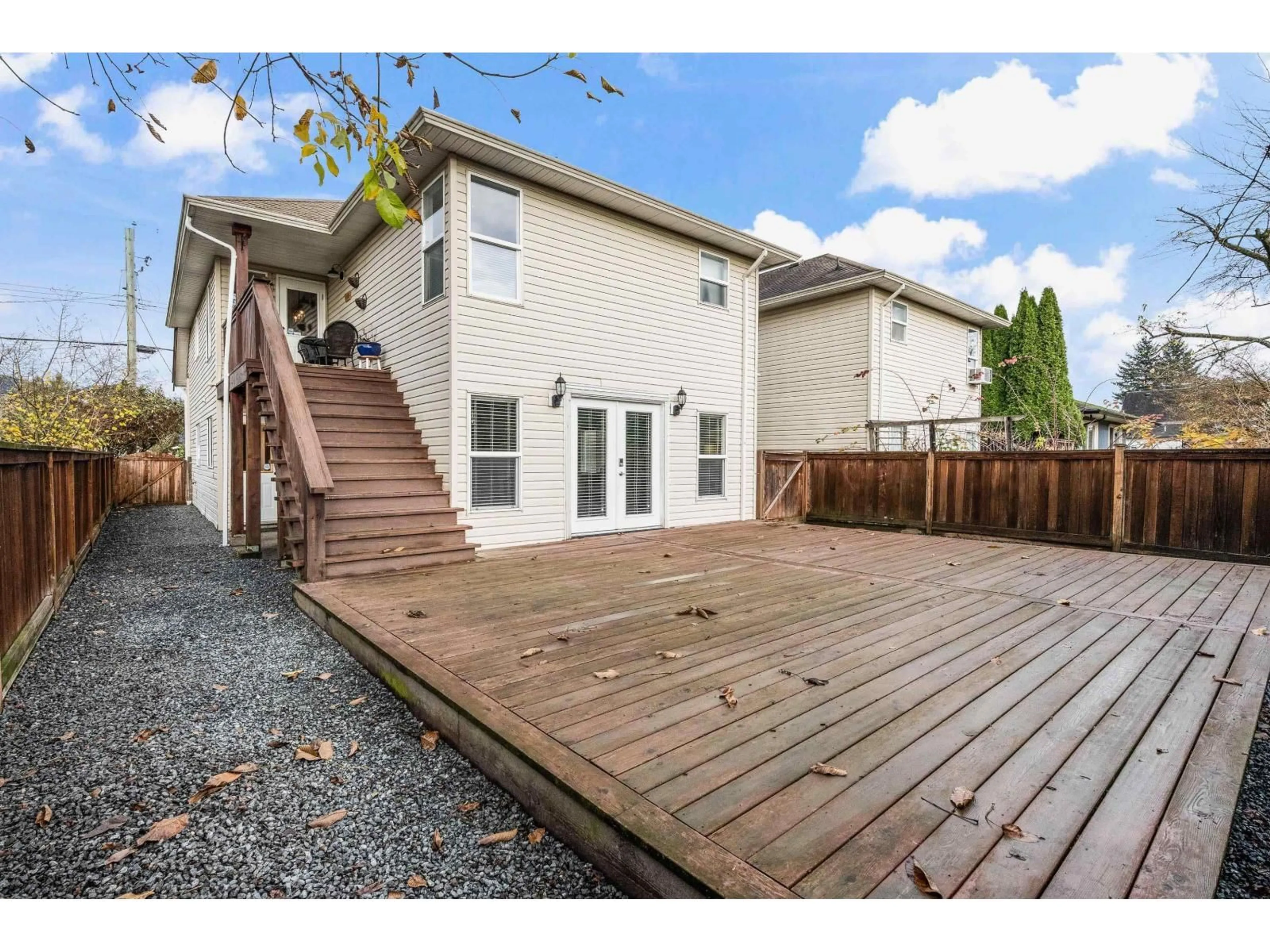 Patio, street for B - 45658 LEWIS AVENUE, Chilliwack British Columbia V2P3C6