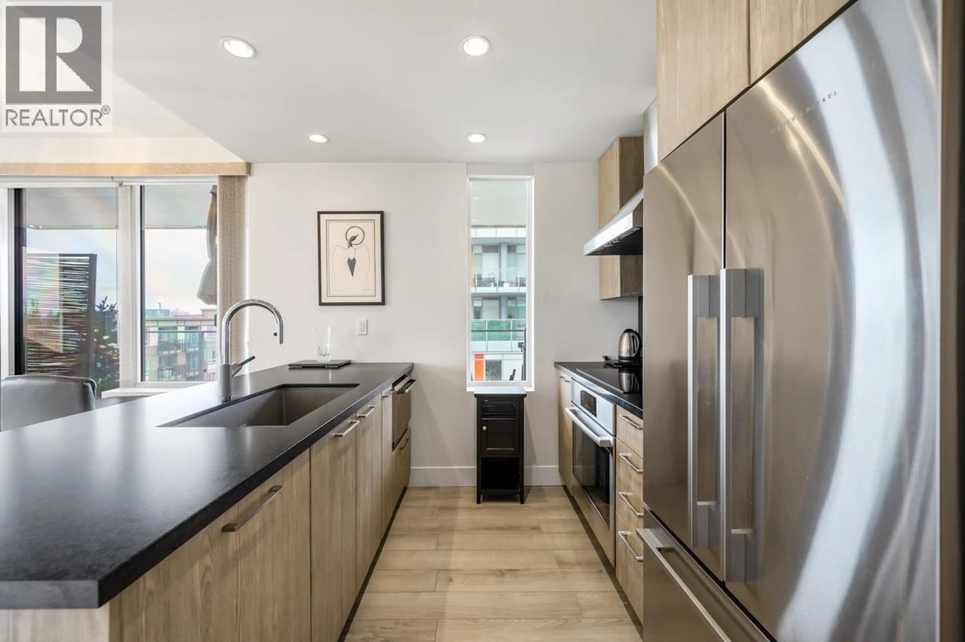 Contemporary kitchen, unknown for 717 - 10788 NO. 5 ROAD, Richmond British Columbia V6W0B7