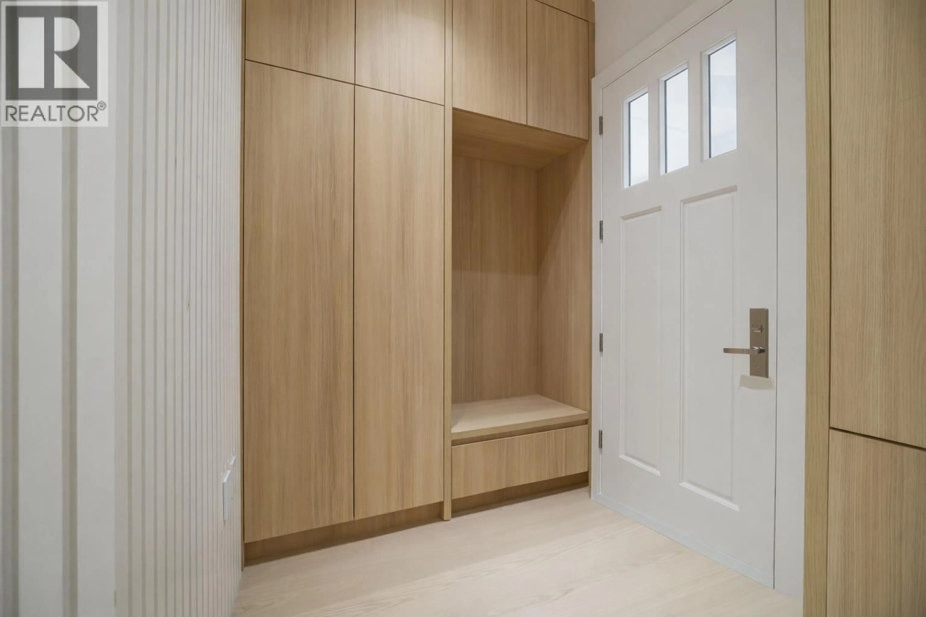 Indoor entryway for 2 - 3110 42ND AVENUE, Vancouver British Columbia V6N3H2