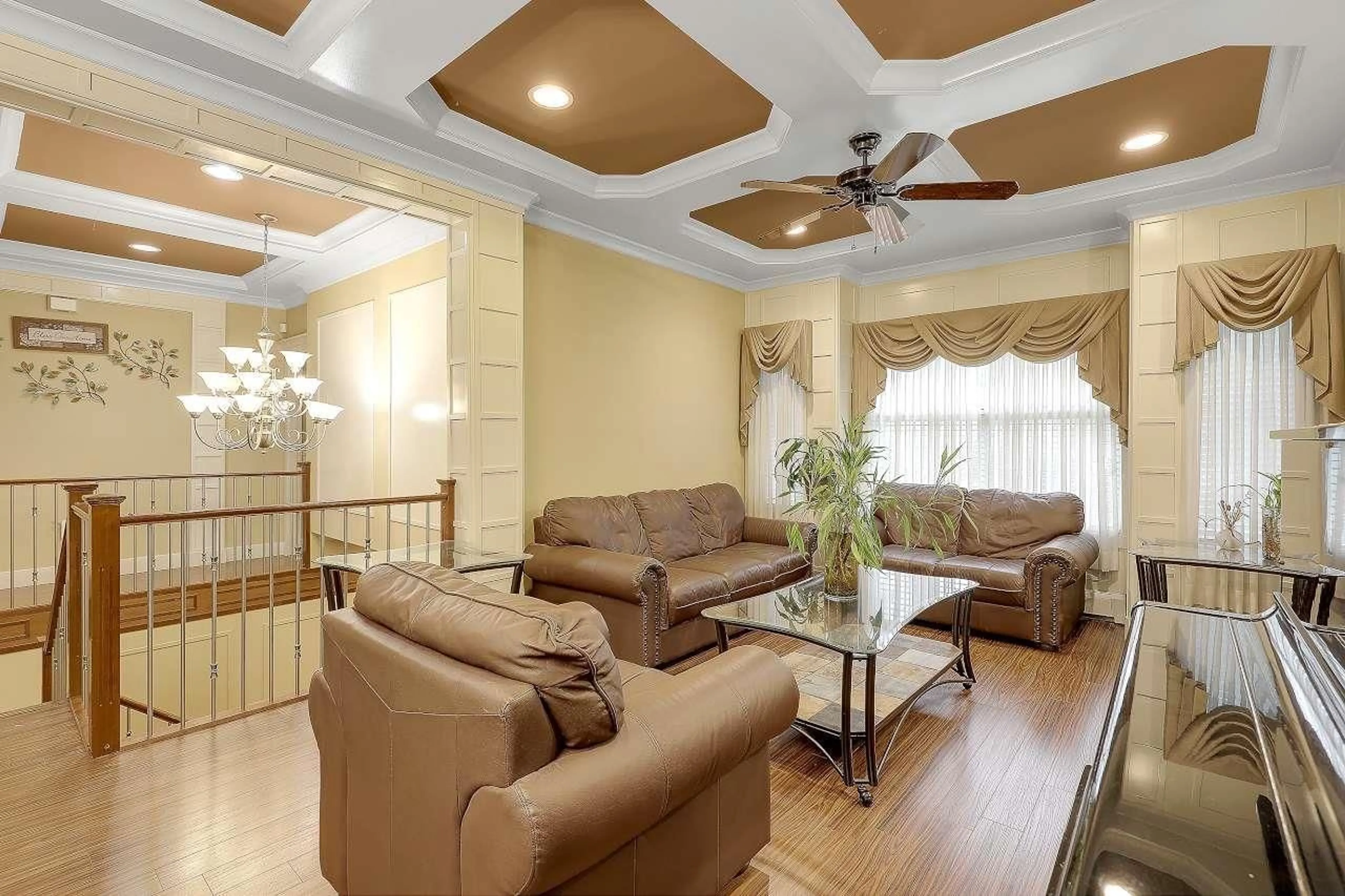 Living room with furniture, unknown for 10047 129 STREET, Surrey British Columbia V3T3G6